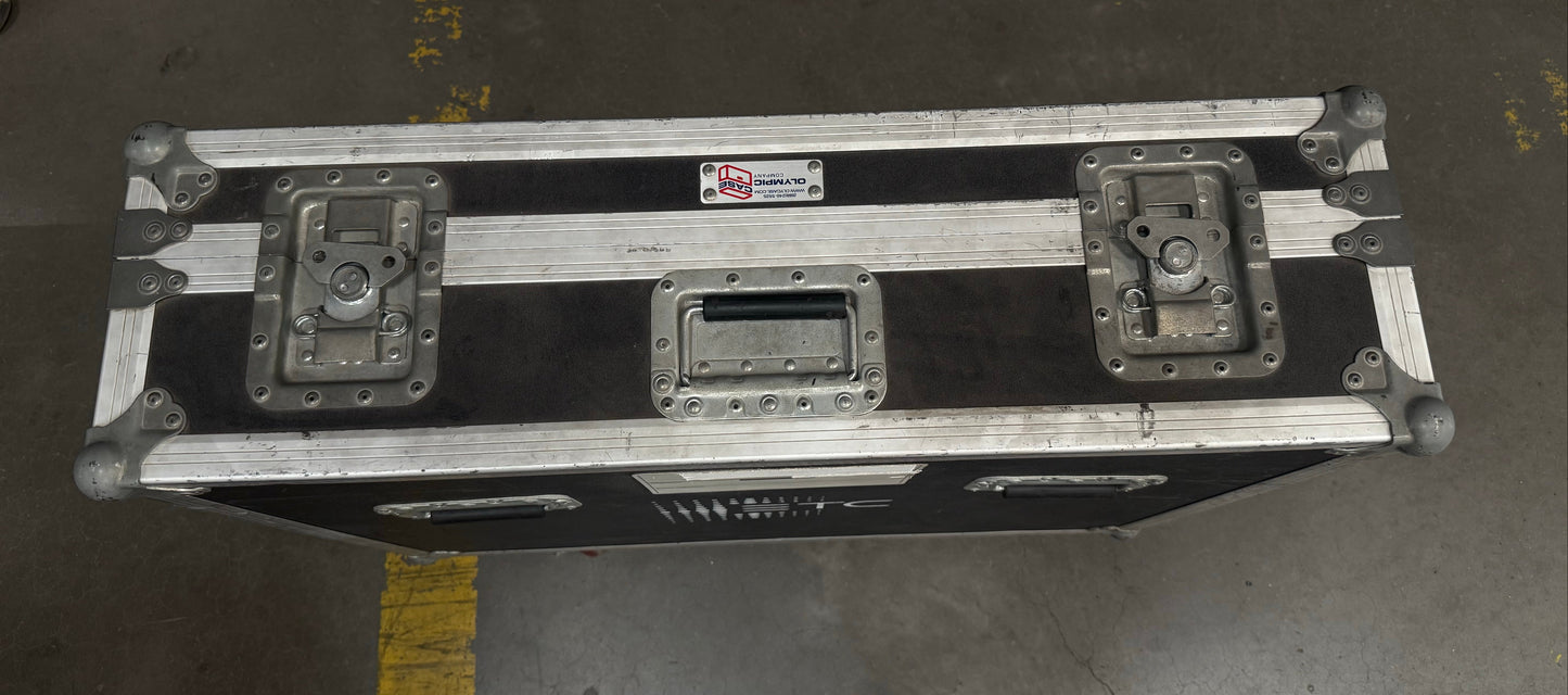 ETC Lighting Desk, ETC Lighting Console, ETC Gio4k Lighting Console, ETC Gio4k Lighting Console, ETC Gio 4k. We Sell Professional Audio Equipment. Audio Systems, Amplifiers, Consoles, Mixers, Electronics, Entertainment, Live Sound.