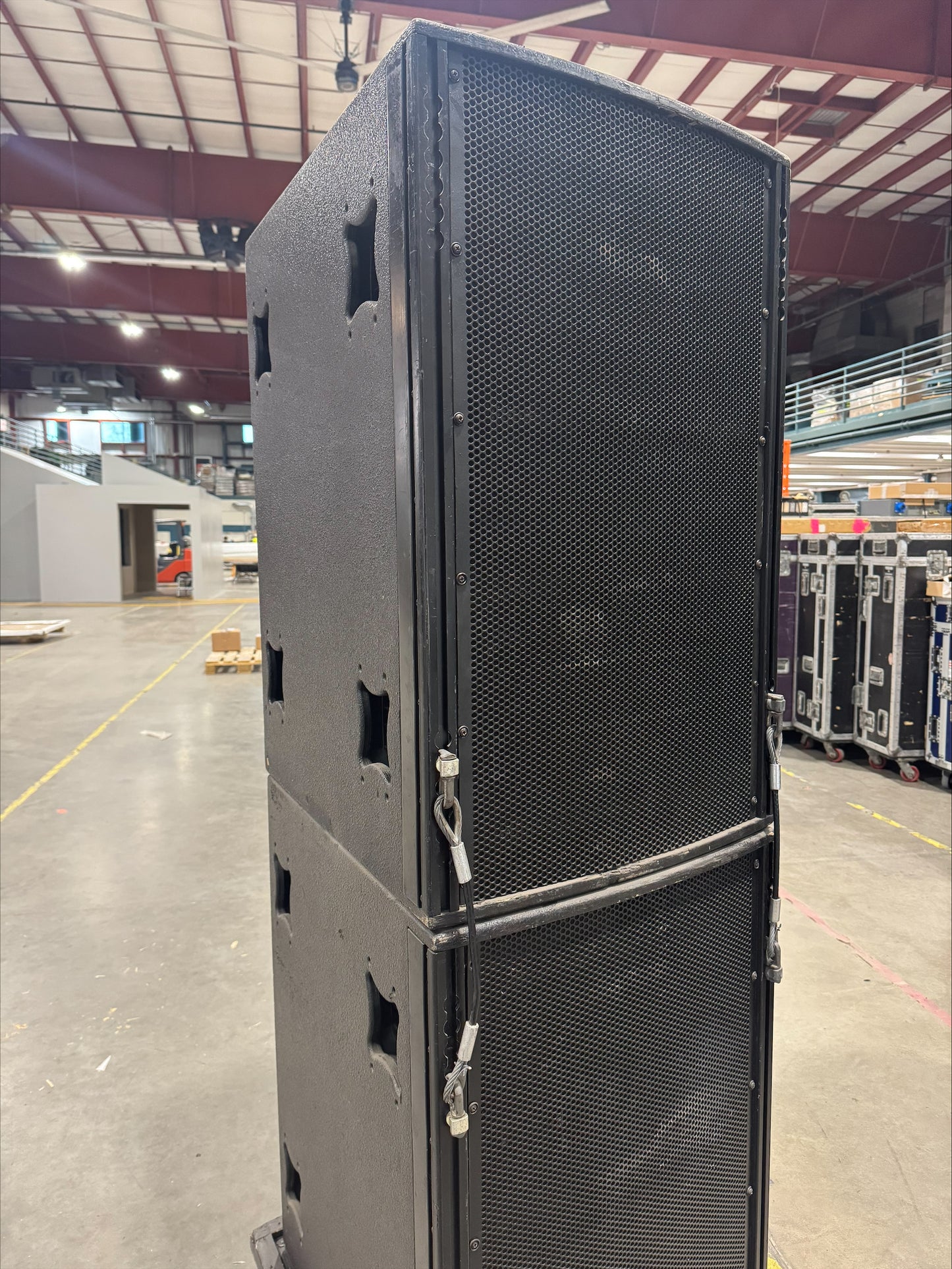 Electro-Voice XF Line Array, EV X-Array XF Line Array, EV 2-Way Speaker, EV 2-Way XF Line Array Long Throw Speaker, We Sell Professional Audio Equipment. Audio Systems, Amplifiers, Consoles, Mixers, Electronics, Entertainment, Live Sound.