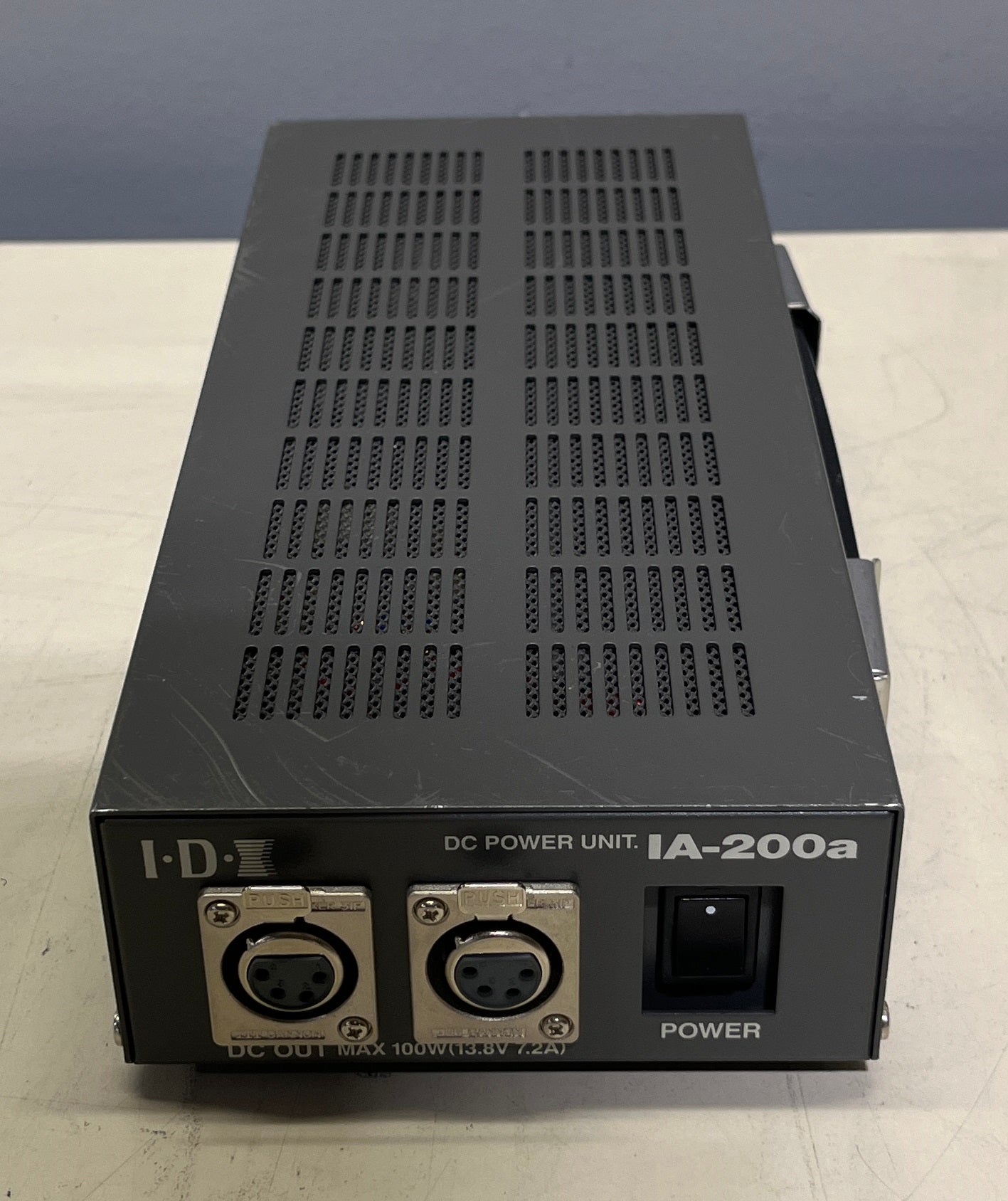 IDX IA-200a Dual Channel Camera DC Power Unit Supply (13.8V 7.2A), IDX IA-200a, IDX Camera Power Supply, Dual Channel DC Power Unit, IDX IA-200a DC Power. We Sell Professional Audio Equipment. Audio Systems, Amplifiers, Consoles, Mixers, Electronics, Entertainment, Live Sound.