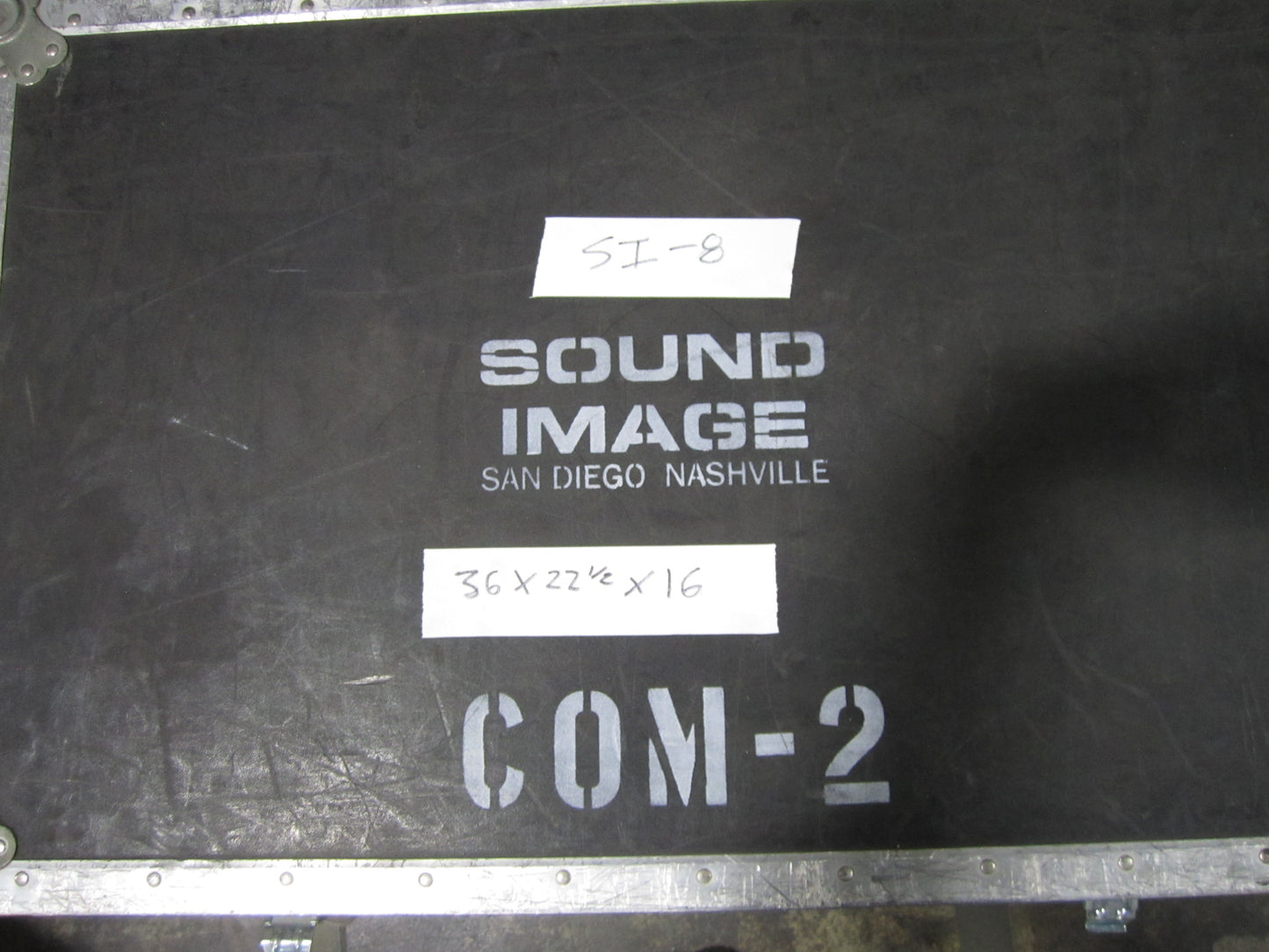 Road Case Trunk with Removable Divider, Flight Case, 36” x 22 1/2” x 16”