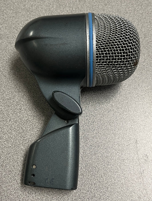 Shure Beta 52, Used Shure Drum Microphone, Shure Beta 52 Kick Drum Microphone, Shure Beta 52a Kick Drum Microphone, We Sell Professional Audio Equipment. Audio Systems, Amplifiers, Consoles, Mixers, Electronics, Entertainment, Live Sound.