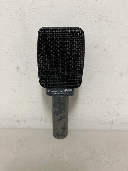 Sennheiser e609 Instrument Cardioid Dynamic Microphone. We Sell Professional Audio Equipment. Audio Systems, Amplifiers, Consoles, Mixers, Electronics, Entertainment, Live Sound.