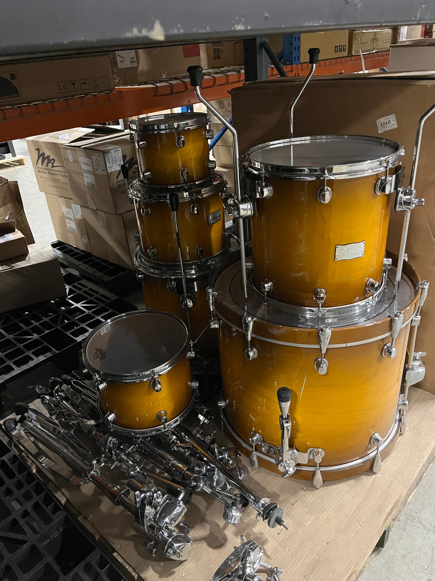 Used Mapex Drum Kit, Saturn Series, 6 Piece, with Hardware for Sale. We Sell Professional Audio Equipment. Audio Systems, Amplifiers, Consoles, Mixers, Electronics, Entertainment and Live Sound.