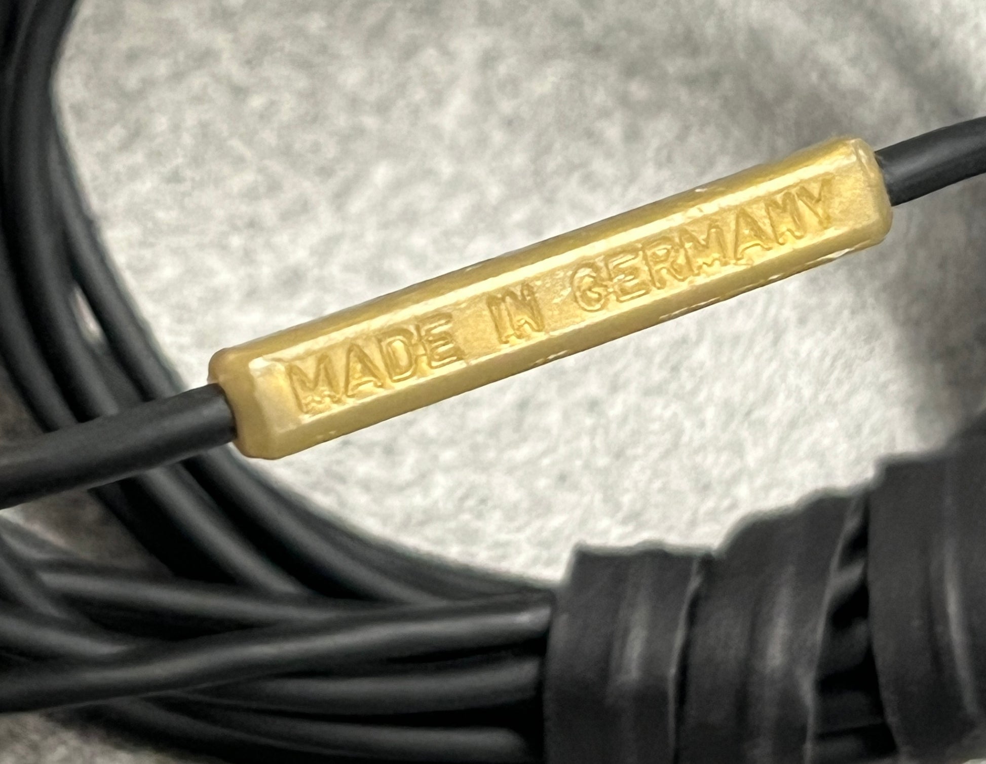Sennheiser MKE 2-60 GOLD Lavalier Microphone, Sennheiser Subminiature Omni Lavalier Microphone, Subminiature MKE 2-60 TA5F Lav Mic, Sennheiser Subminiature Lavalier Mic, 		We Sell Professional Audio Equipment. Audio Systems, Amplifiers, Consoles, Mixers, Electronics, Entertainment, Live Sound