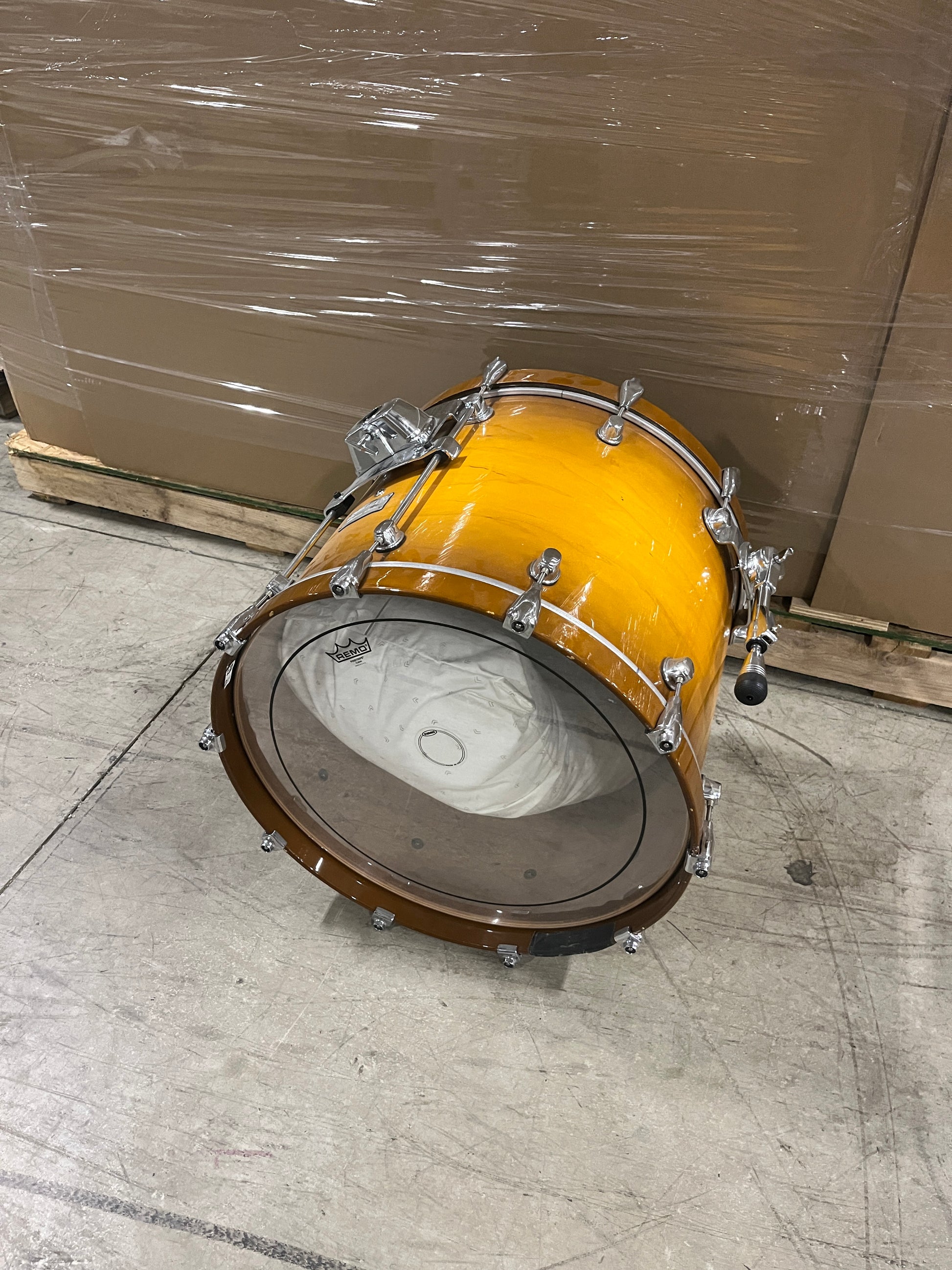 Used Mapex Drum Kit, Saturn Series, 6 Piece, with Hardware for Sale. We Sell Professional Audio Equipment. Audio Systems, Amplifiers, Consoles, Mixers, Electronics, Entertainment and Live Sound.