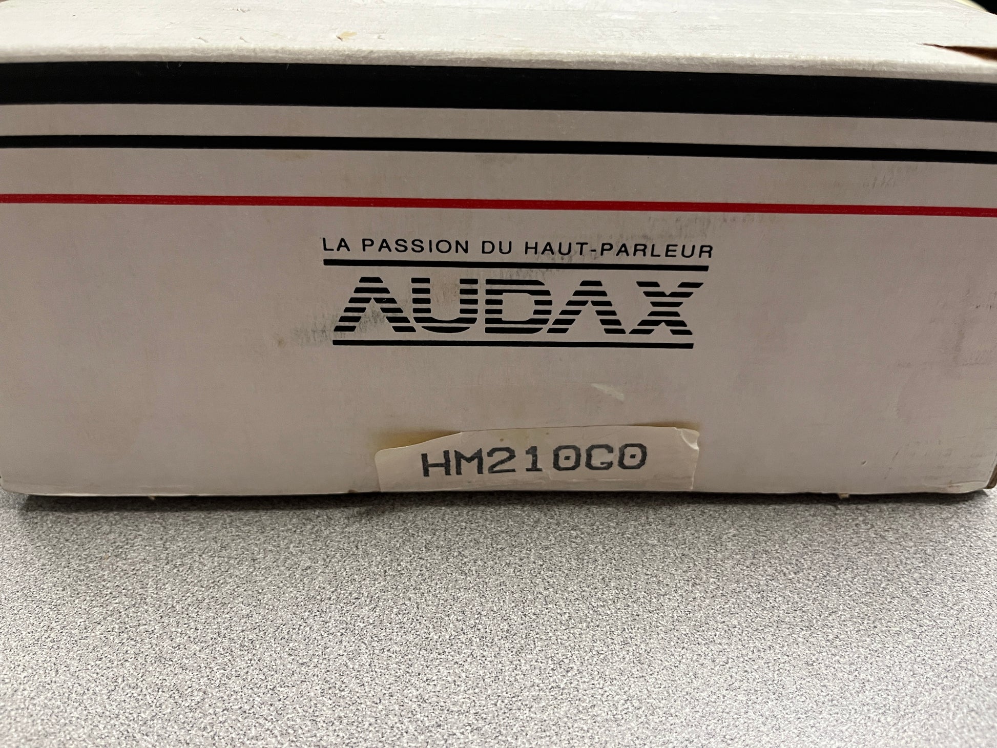 New Audax HM210G0 Speaker for Sale. We Sell Professional Audio Equipment. Audio Systems, Amplifiers, Consoles, Mixers, Electronics, Entertainment and Live Sound.