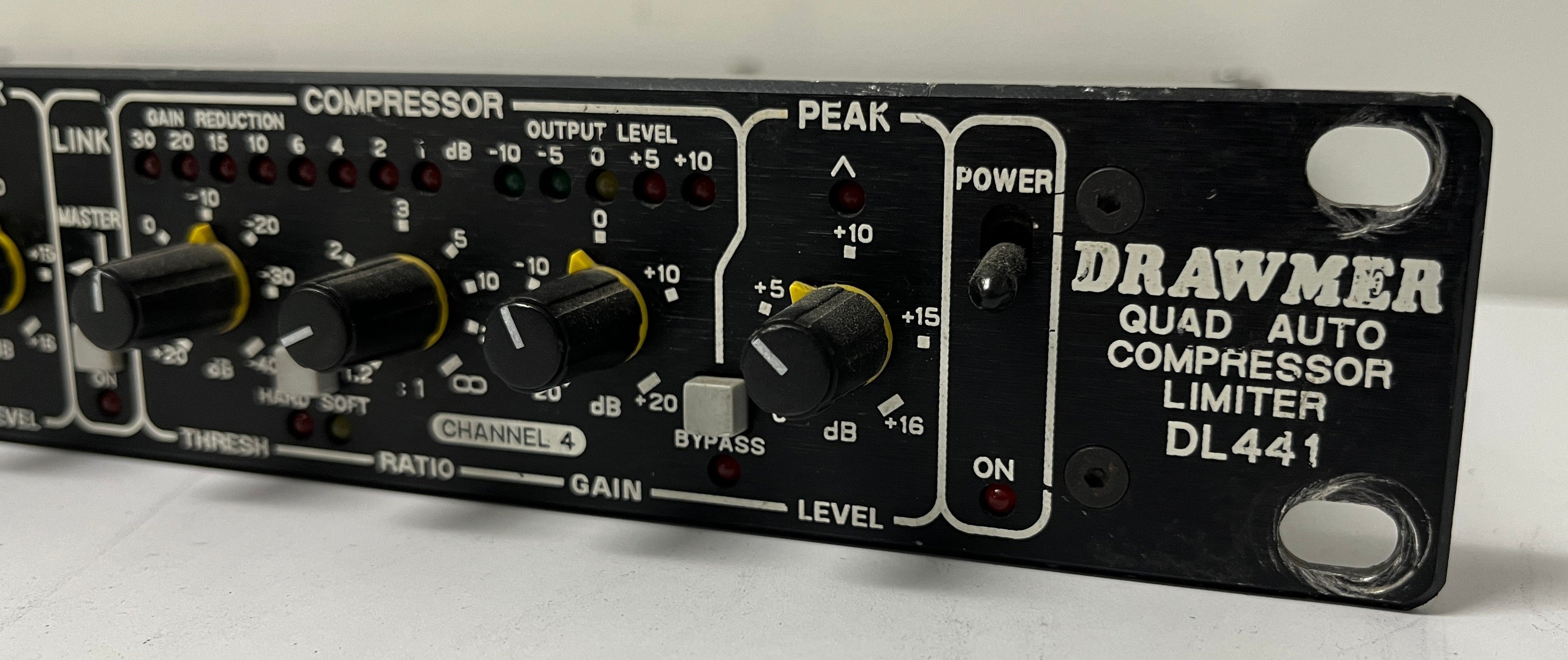 Drawmer DL441 Quad Auto Compressor / Limiter – CLAIR Used Gear