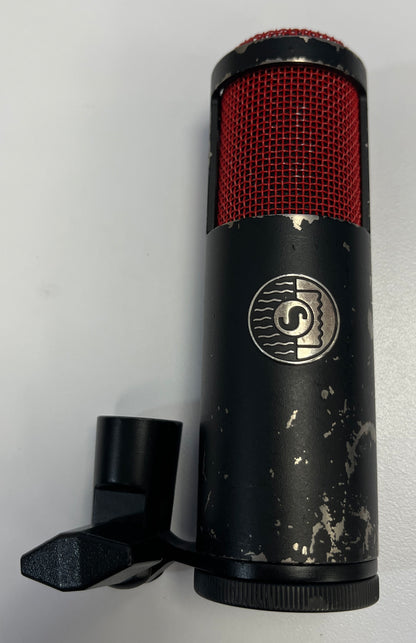 Shure KSM313 Dual-Voice Ribbon Microphone, Shure KSM, Shure KSM313, Shure Ribbon Microphone, KSM313. We Sell Professional Audio Equipment. Audio Systems, Amplifiers, Consoles, Mixers, Electronics, Entertainment, Live Sound.