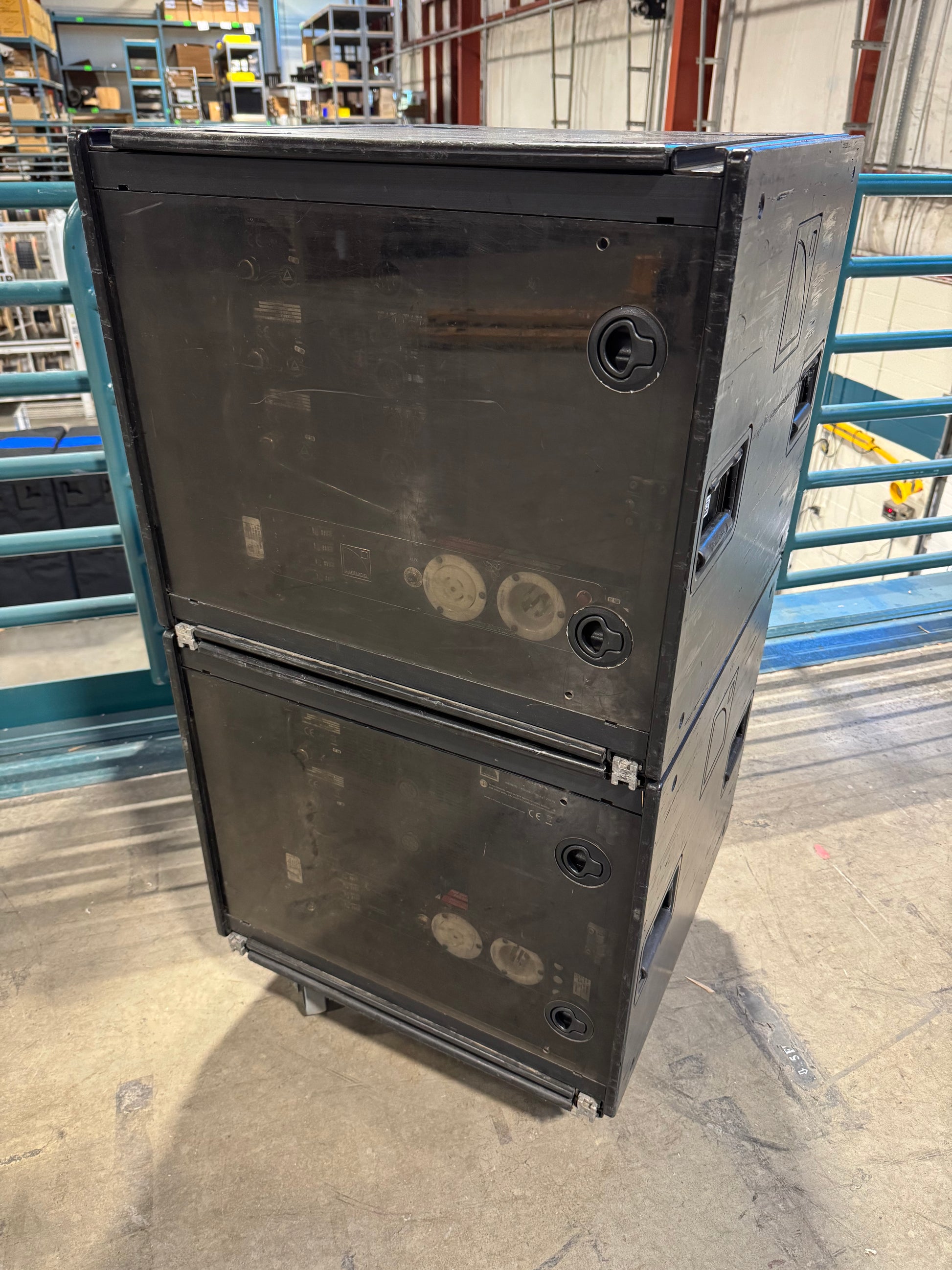L-Acoustics LA-RAK I Touring Amplifier Rack, L-Acoustics Amp Rack, LA-8 Amplifier Rack, L-Acoustics LA-8 Amp Rack, Amplifier Rack, LA-RAK. We Sell Professional Audio Equipment. Audio Systems, Amplifiers, Consoles, Mixers, Electronics, Entertainment, Live Sound.