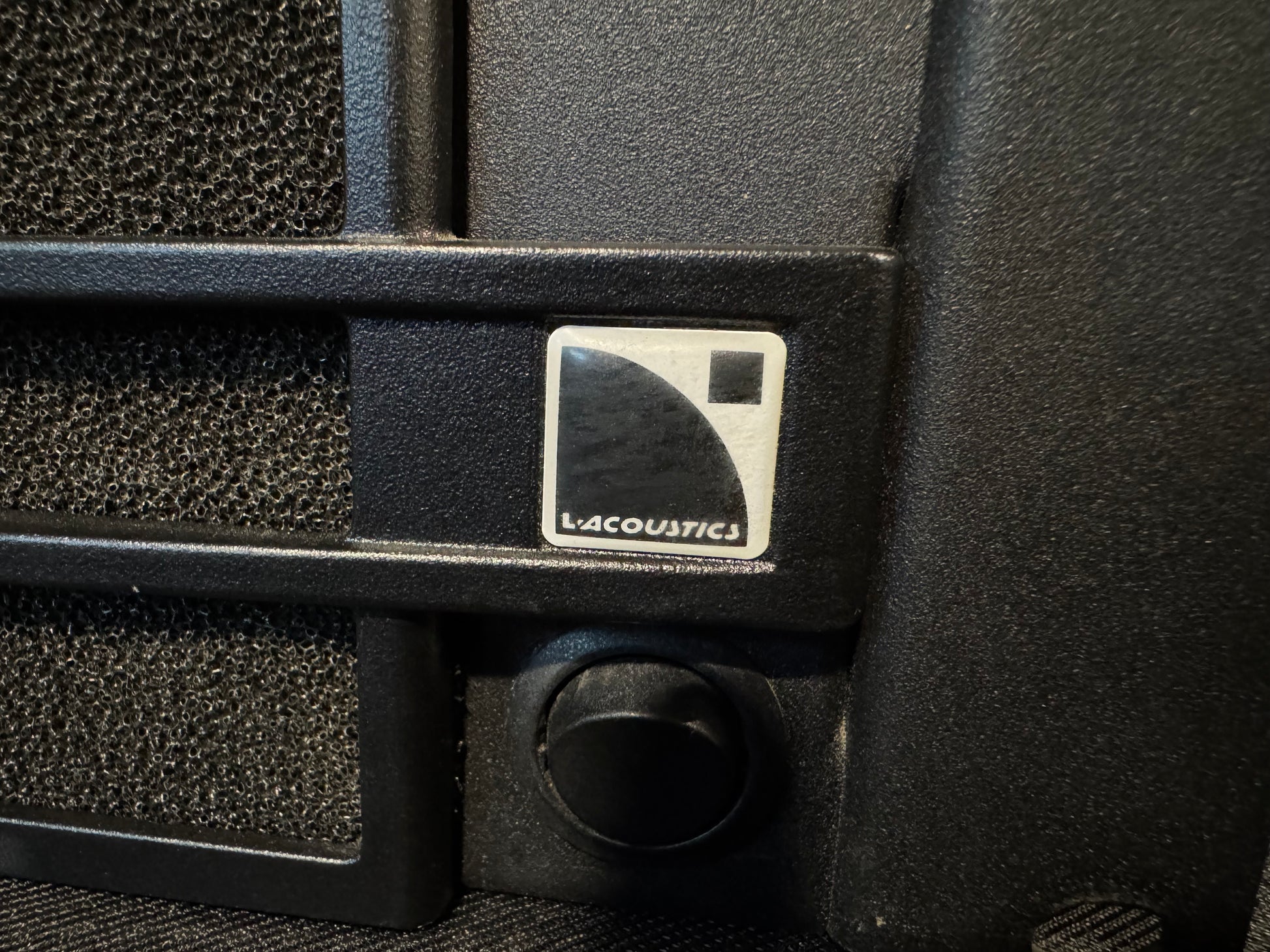 LA8 Power Amp, LA8, L-Acoustics Power Amplifier, L-Acoustics LA8 R3 Power Amplifier, L-Acoustics LA8. We Sell Professional Audio Equipment. Audio Systems, Amplifiers, Consoles, Mixers, Electronics, Entertainment, Live Sound.