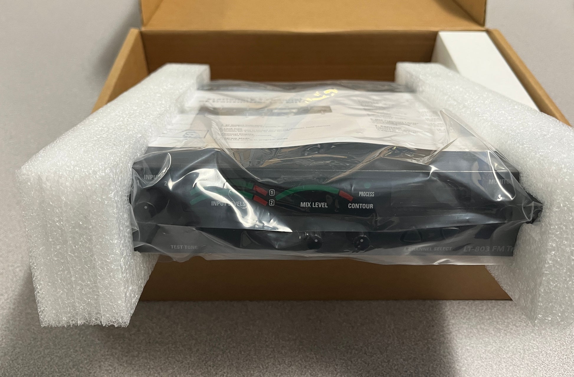 Listen Technologies LT-803-072-01, Listen Technologies 3-Channel RF Transmitter, Listen Technologies LT-803-072-01 RF Transmitter, We Sell Professional Audio Equipment. Audio Systems, Amplifiers, Consoles, Mixers, Electronics, Entertainment, Live Sound