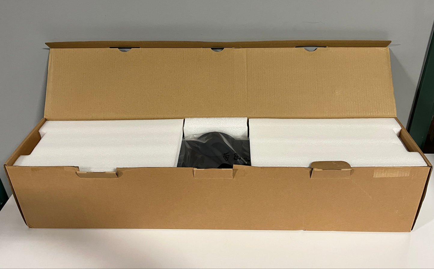 Logitech RALLY Bar, Logitech Video Bar, Video Conferencing Camera Bar Logitech, Logitech RALLY Bar Graphite, Logitech 60-001308, We Sell Professional Audio Equipment. Audio Systems, Amplifiers, Consoles, Mixers, Electronics, Entertainment, Live Sound