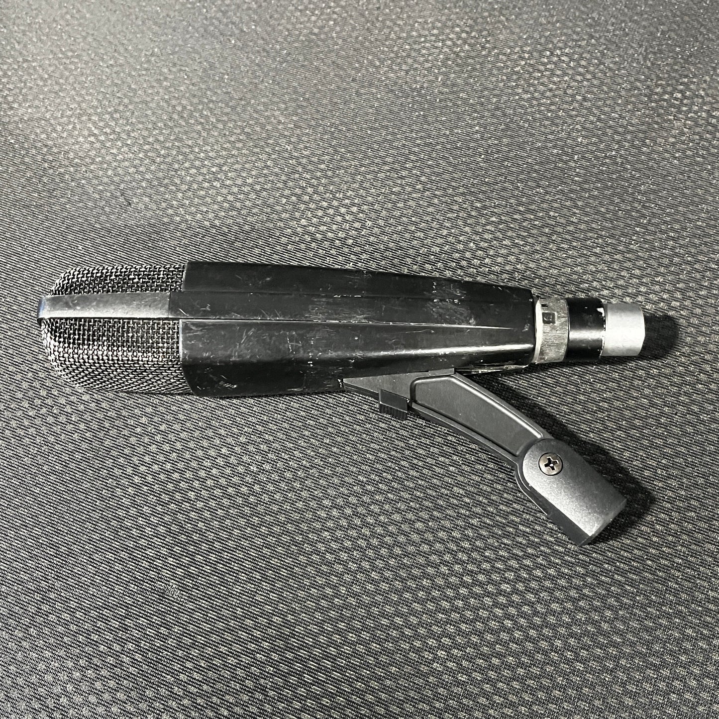 Sennheiser MD 421 Dynamic Cardioid Microphone, Sennheiser MD 421, Sennheiser MD421, Sennheiser Dynamic Mic, Sennheiser Microphones. We Sell Professional Audio Equipment. Audio Systems, Amplifiers, Consoles, Mixers, Electronics, Entertainment, Live Sound.