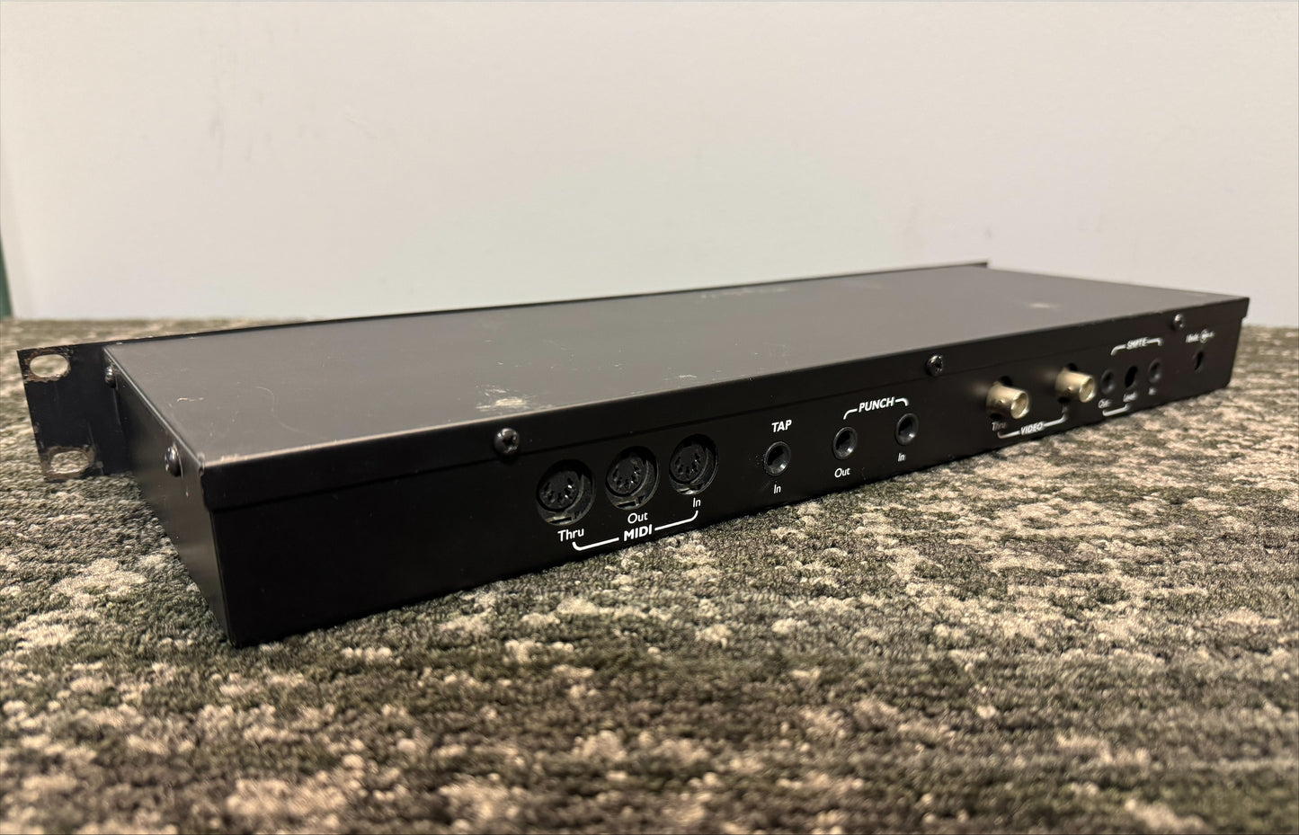 Midiman Syncman Pro, Midiman Synchronization Box, Midiman TImecode Converter, Midiman Universal Synchronization Box, Syncman Pro Time Converter. We Sell Professional Audio Equipment. Audio Systems, Amplifiers, Consoles, Mixers, Electronics, Entertainment, Live Sound