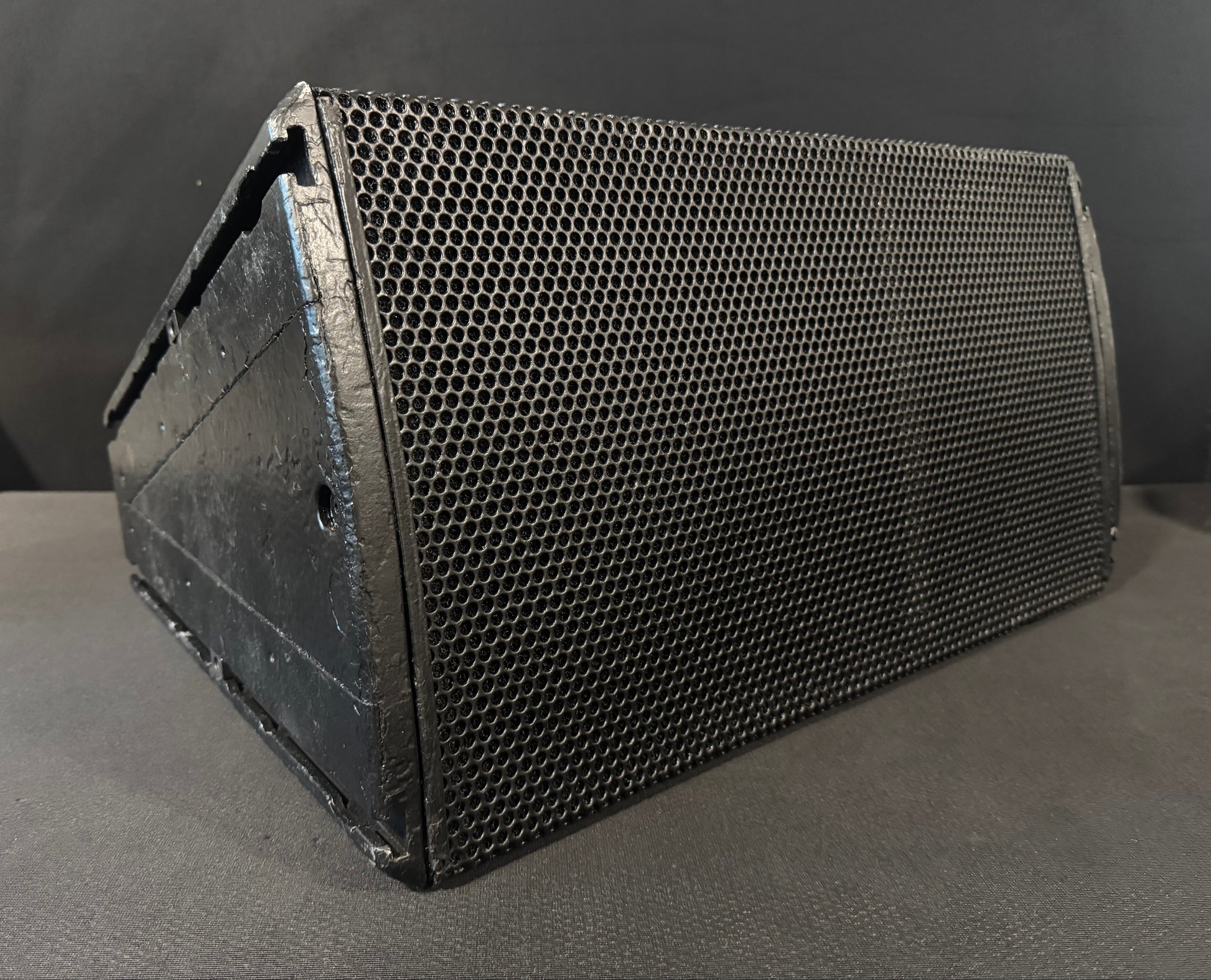 Clair Brothers P-2 Point Source Enclosure Loudspeaker, Clair Brothers P2, Clair P-2 Enclosure Louspeaker, Clair Prothers P-2 Front Fill Floor Monitor, Clair Brothers P2 Monitor. We Sell Professional Audio Equipment. Audio Systems, Amplifiers, Consoles, Mixers, Electronics, Entertainment, Live Sound.