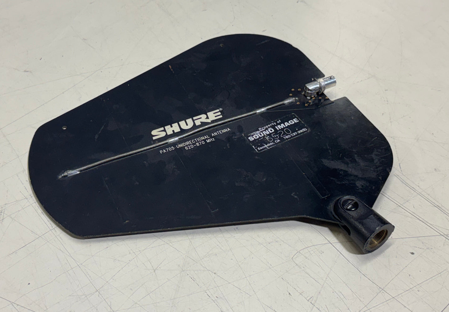 Shure PA705 Unidirectional Antenna, Shure PA705, Shure Unidirectional Antenna, Shure Antenna, 620-870 MHz Antenna. We Sell Professional Audio Equipment. Audio Systems, Amplifiers, Consoles, Mixers, Electronics, Entertainment, Live Sound.