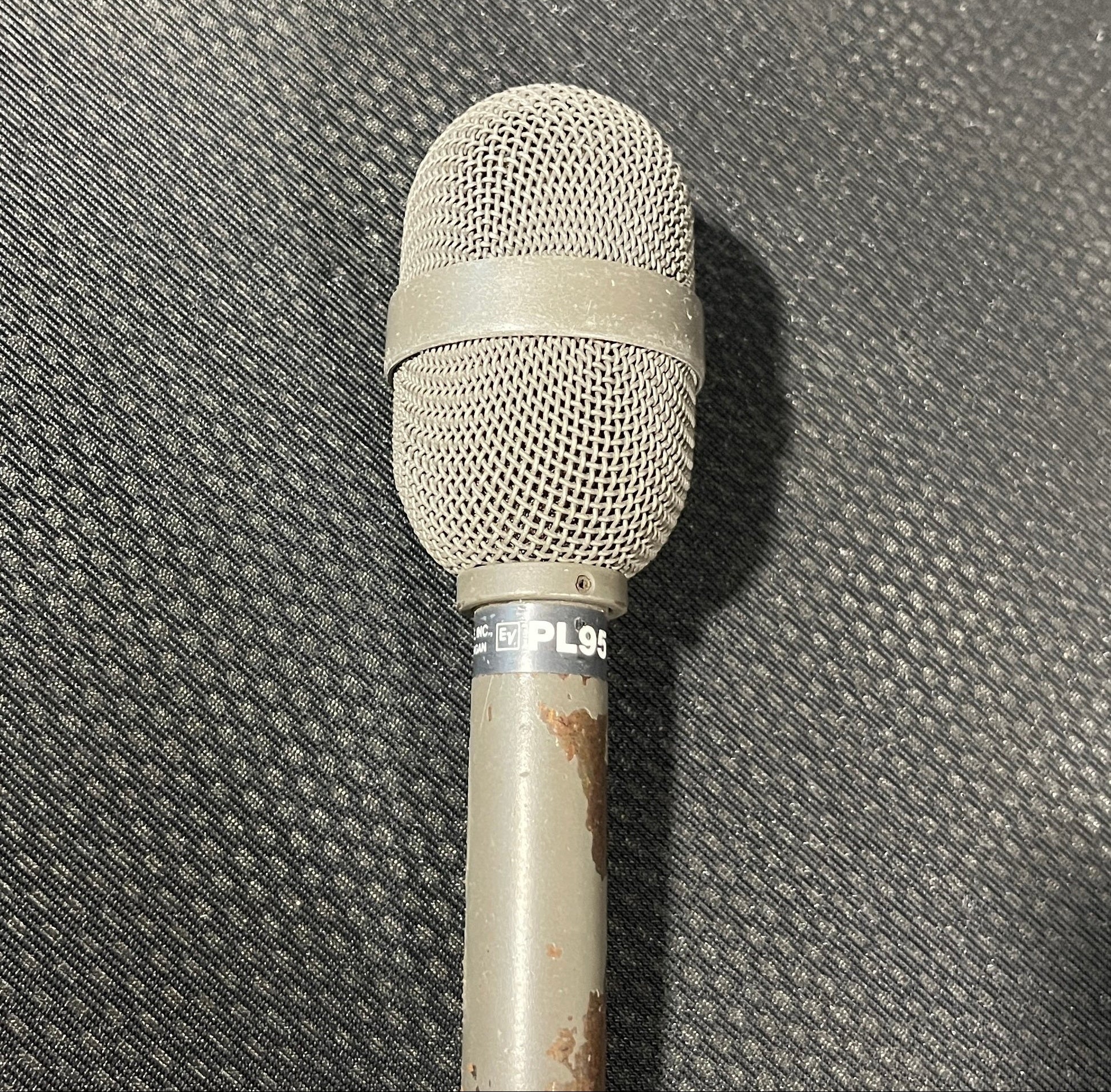 Electro-Voice PL-95, Electro-Voice PL95, PL-95 Dynamic Cardioid Microphone, Vintage Electro-Voice Microphone, EV Microphones. We Sell Professional Audio Equipment. Audio Systems, Amplifiers, Consoles, Mixers, Electronics, Entertainment, Live Sound.
