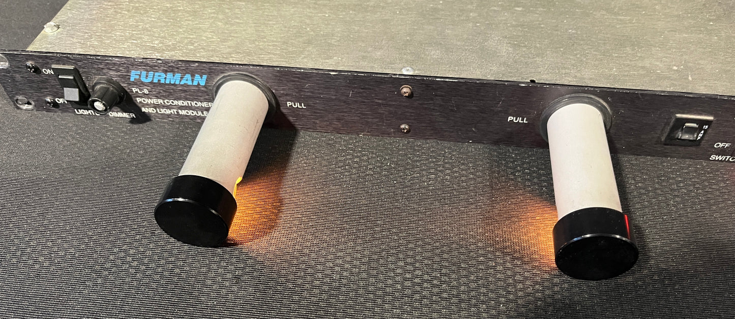 Furman PL-8 Power Conditioner and Light Module, Furman PL-8 Power Conditioner, Furman PL-8, PL8 Power Conditioner, Furman Light Module. We Sell Professional Audio Equipment. Audio Systems, Amplifiers, Consoles, Mixers, Electronics, Entertainment, Live Sound.