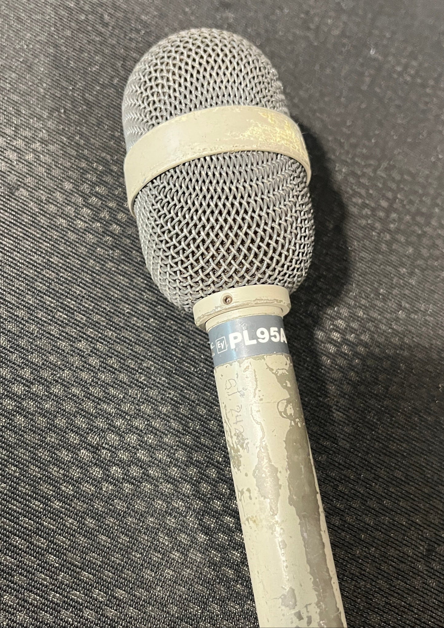 Electro-Voice PL-95A, Electro-Voice PL95A, PL-95A Dynamic Cardioid Microphone, Vintage Electro-Voice Microphone, EV Microphones. We Sell Professional Audio Equipment. Audio Systems, Amplifiers, Consoles, Mixers, Electronics, Entertainment, Live Sound.