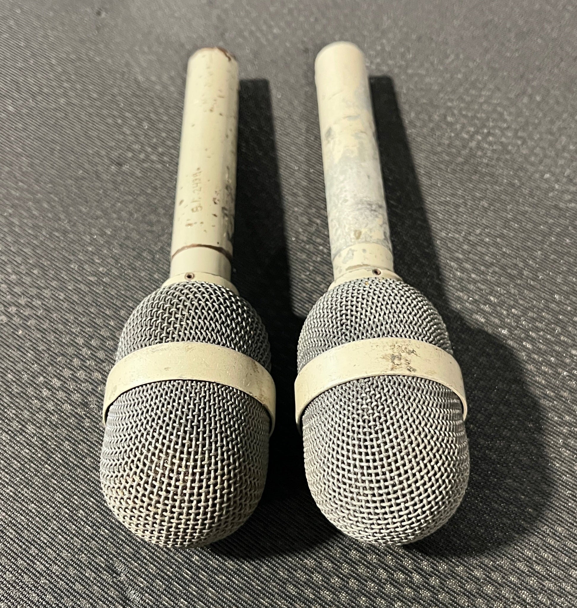 Electro-Voice PL-95A, Electro-Voice PL-95A Lot, PL-95A Dynamic Cardioid Microphone, Vintage Electro-Voice Microphone, EV Microphone Lot. We Sell Professional Audio Equipment. Audio Systems, Amplifiers, Consoles, Mixers, Electronics, Entertainment, Live Sound.