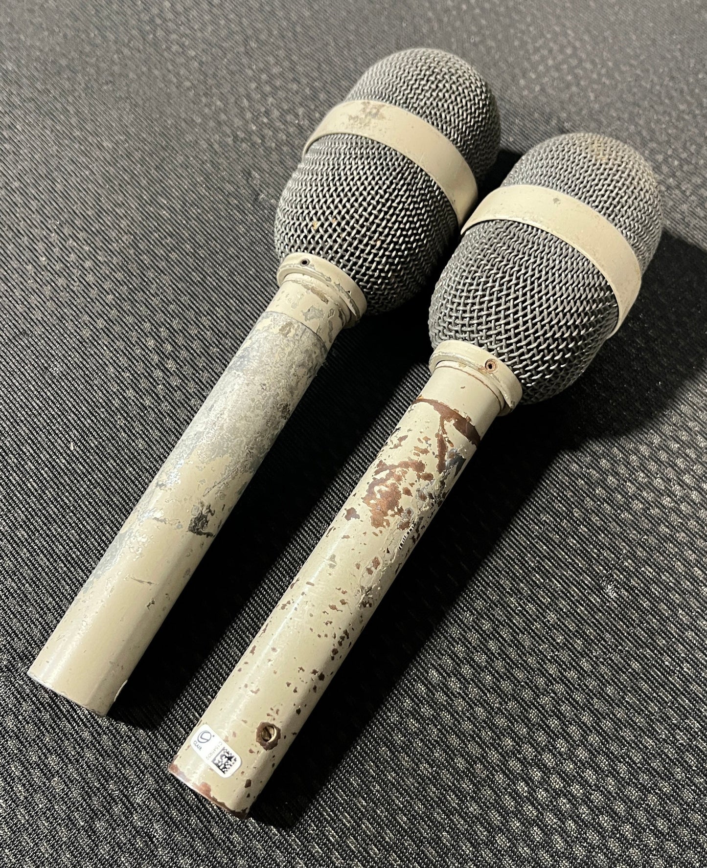 Electro-Voice PL-95A, Electro-Voice PL-95A Lot, PL-95A Dynamic Cardioid Microphone, Vintage Electro-Voice Microphone, EV Microphone Lot. We Sell Professional Audio Equipment. Audio Systems, Amplifiers, Consoles, Mixers, Electronics, Entertainment, Live Sound.