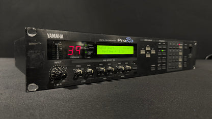 Yamaha ProR3 Side