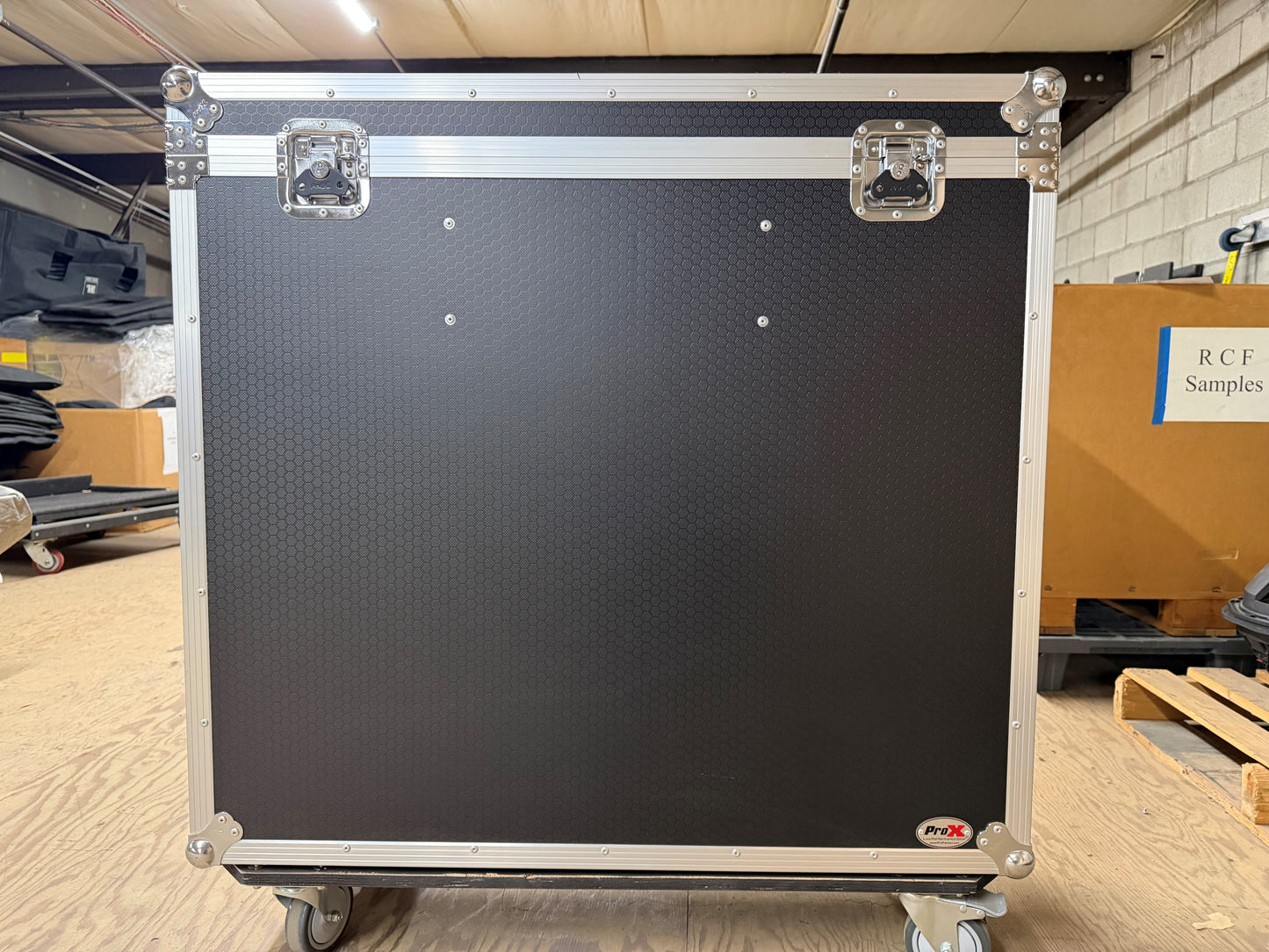 ProX Flight Case for Midas M32 Console, ProX XS-MIDM32DHW, Midas M32 Flight Case, Touring Case for Midas M32 Console, ProX M32 Case. We Sell Professional Audio Equipment. Audio Systems, Amplifiers, Consoles, Mixers, Electronics, Entertainment, Live Sound.