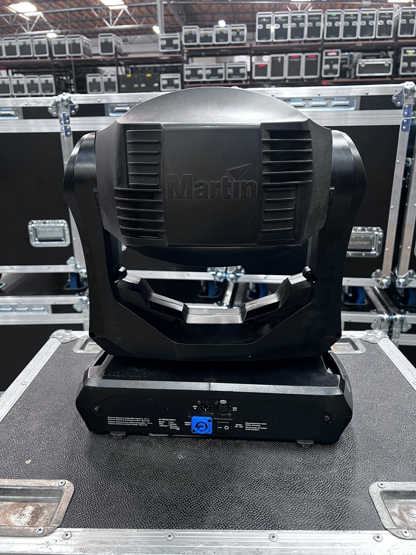 Martin Quantum Profile, Martin Quantum, Martin MAC Quantum Profile Moving Head Lightm Martin MAC Quantum Profile, Martin MAC Moving Head Light. We Sell Professional Lighting Equipment. Lighting Systems, Fixtures, Consoles, Dimmers, Control Systems, Electronics, Entertainment, Live Lighting.
