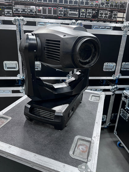 Martin Quantum Profile, Martin Quantum, Martin MAC Quantum Profile Moving Head Lightm Martin MAC Quantum Profile, Martin MAC Moving Head Light. We Sell Professional Lighting Equipment. Lighting Systems, Fixtures, Consoles, Dimmers, Control Systems, Electronics, Entertainment, Live Lighting.