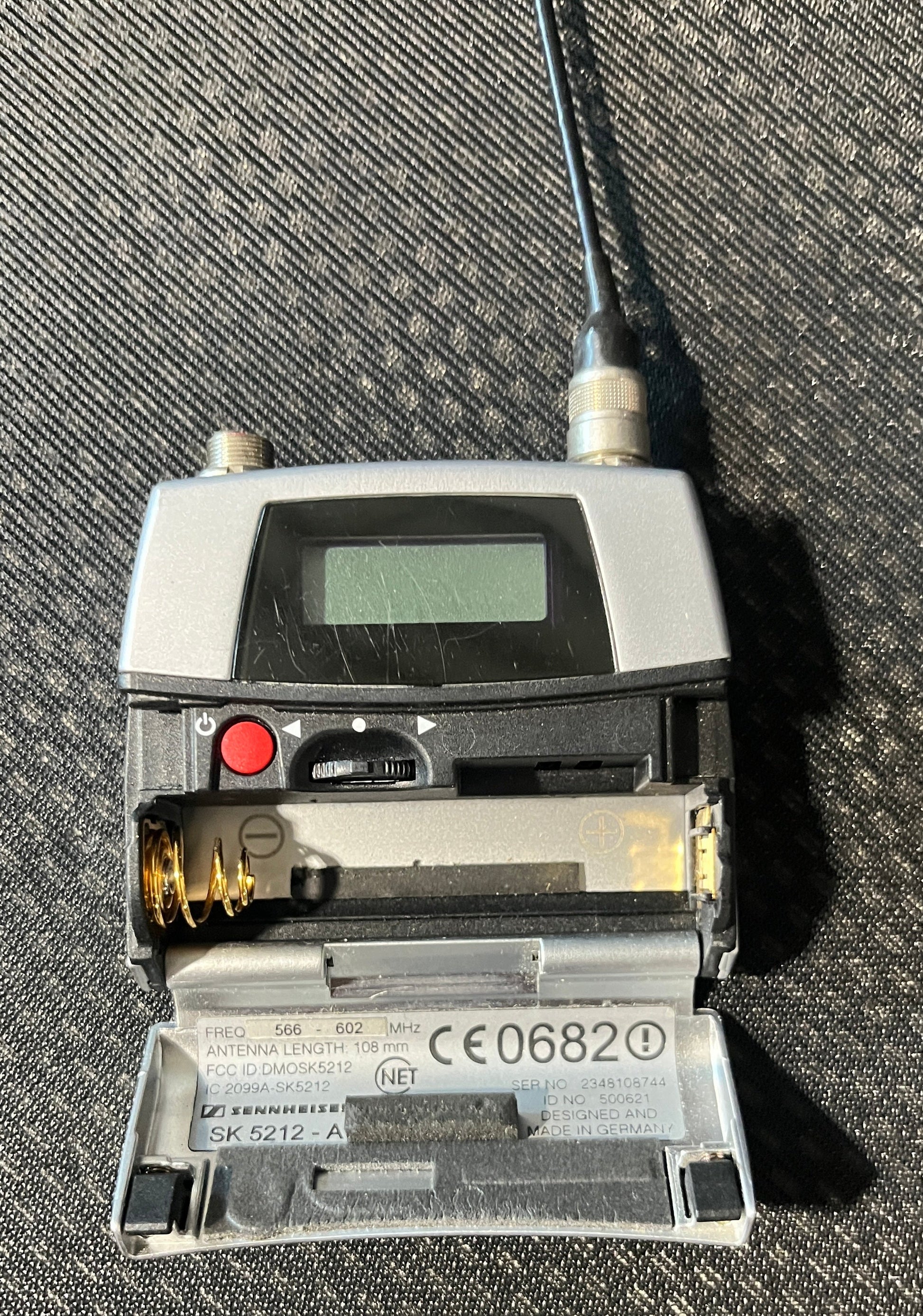 Sennheiser SK 5212-A Mikroport Bodypack Transmitter 566-602 MHz, Sennheiser SK 5212-A, Sennheiser SK 5212-A Bodypack Transmitter, Sennheiser SK 5212, Sennheiser Bodypack. We Sell Professional Audio Equipment. Audio Systems, Amplifiers, Consoles, Mixers, Electronics, Entertainment, Live Sound.