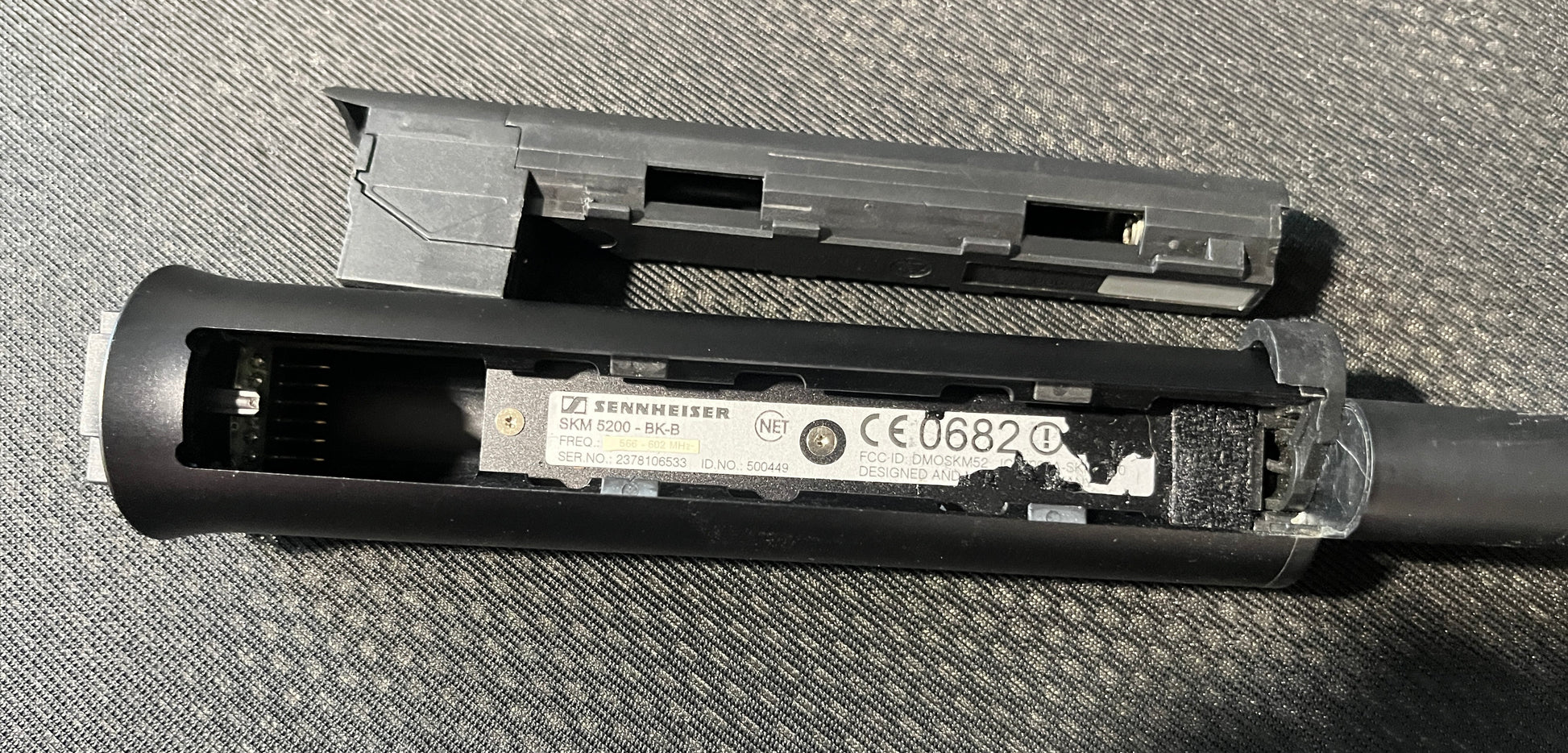 Sennheiser SKM 5200-II BK-L Handheld Transmitter 566-602 MHz, Sennheiser SKM 5200-II, Sennheiser SKM 5200-II 566-602 MHz, Sennheiser Handheld Transmitter, Sennheiser SKM 5200-II Transmitter. We Sell Professional Audio Equipment. Audio Systems, Amplifiers, Consoles, Mixers, Electronics, Entertainment, Live Sound.