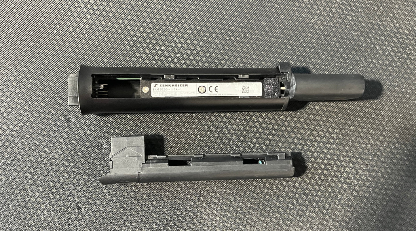 Sennheiser SKM 5200-II BK-L Handheld Transmitter 470-638 MHz, Sennheiser SKM 5200-II, Sennheiser SKM 5200-II 470-638 MHz, Sennheiser Handheld Transmitter, Sennheiser SKM 5200-II Transmitter. We Sell Professional Audio Equipment. Audio Systems, Amplifiers, Consoles, Mixers, Electronics, Entertainment, Live Sound.