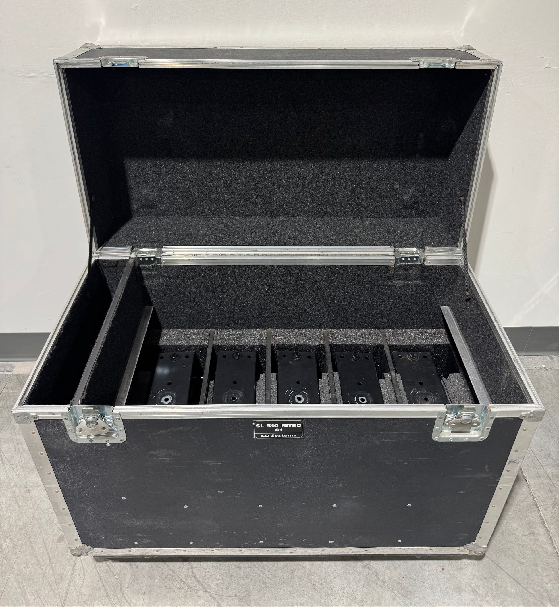 Vari-Lite Showline SL Nitro 510 LED Strobe Light, Vari-Lite SL Nitro 510, Vari-Lite Showline LED Strobe, Vari-Lite Strobe Light, SL Nitro 510. We Sell Professional Lighting Equipment. Lighting Systems, Fixtures, Consoles, Dimmers, Control Systems, Electronics, Entertainment, Live Lighting.