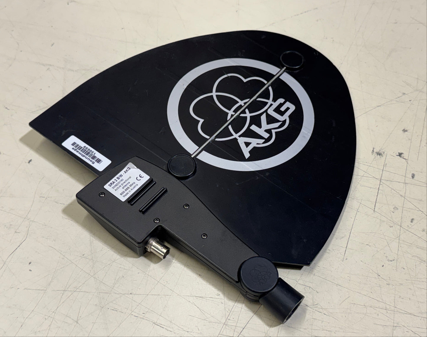 AKG SRA 2 B/W Active Directional Antenna (500-865 MHz), AKG SRA 2 B/W Antenna, AKG SRA 2, AKG Antenna, 500-965 MHz Antenna. We Sell Professional Audio Equipment. Audio Systems, Amplifiers, Consoles, Mixers, Electronics, Entertainment, Live Sound. 