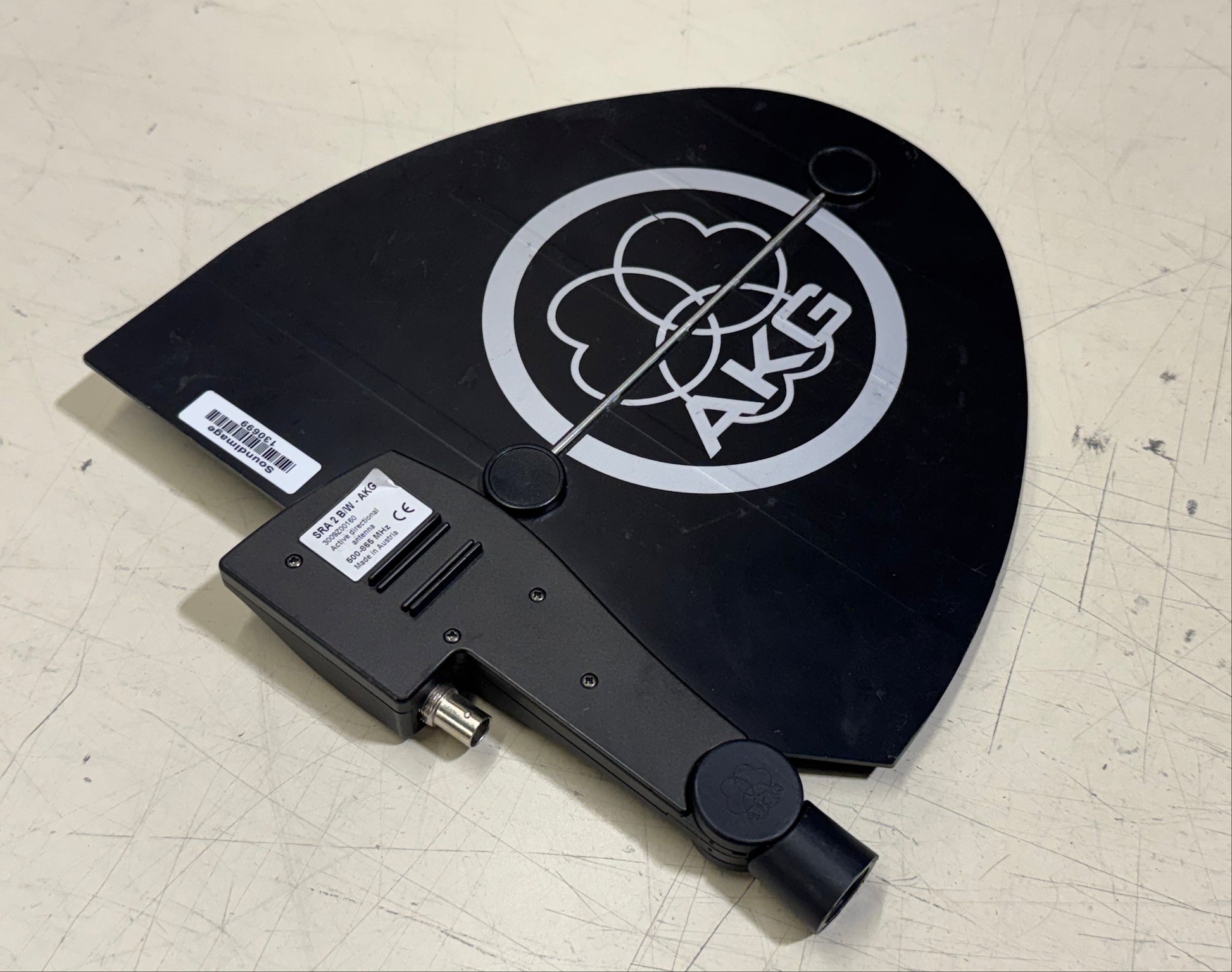 AKG SRA 2 B/W Active Directional Antenna (500-865 MHz), AKG SRA 2 B/W Antenna, AKG SRA 2, AKG Antenna, 500-965 MHz Antenna. We Sell Professional Audio Equipment. Audio Systems, Amplifiers, Consoles, Mixers, Electronics, Entertainment, Live Sound. 