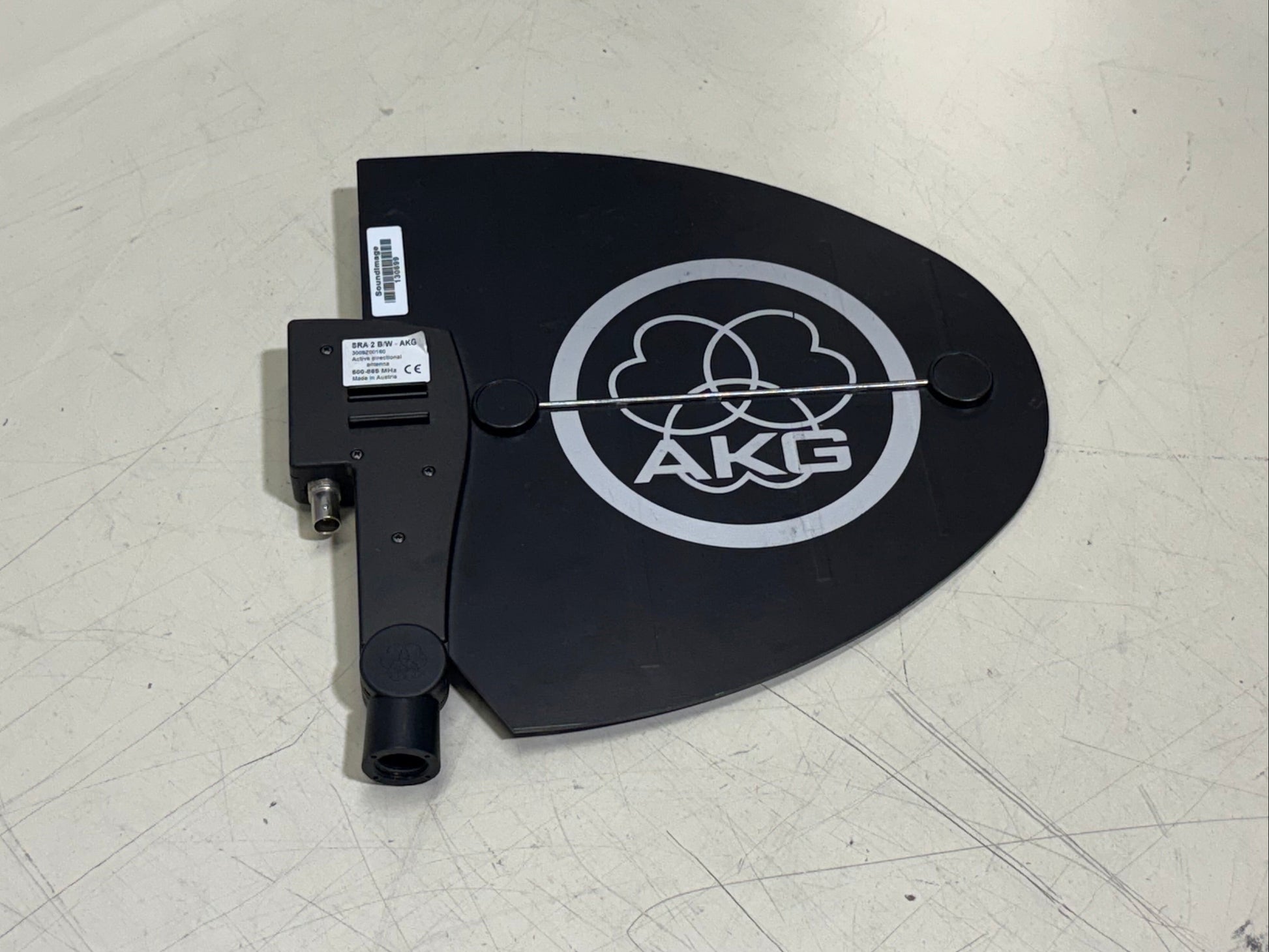 AKG SRA 2 B/W Active Directional Antenna (500-865 MHz), AKG SRA 2 B/W Antenna, AKG SRA 2, AKG Antenna, 500-965 MHz Antenna. We Sell Professional Audio Equipment. Audio Systems, Amplifiers, Consoles, Mixers, Electronics, Entertainment, Live Sound. 
