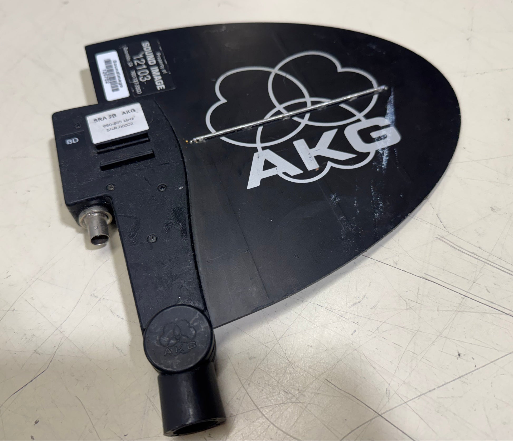 AKG SRA 2B Active Directional Antenna (650-865 MHz), AKG SRA 2B Antenna, AKG SRA 2B, AKG Antenna, 650-865 MHz Antenna. We Sell Professional Audio Equipment. Audio Systems, Amplifiers, Consoles, Mixers, Electronics, Entertainment, Live Sound.