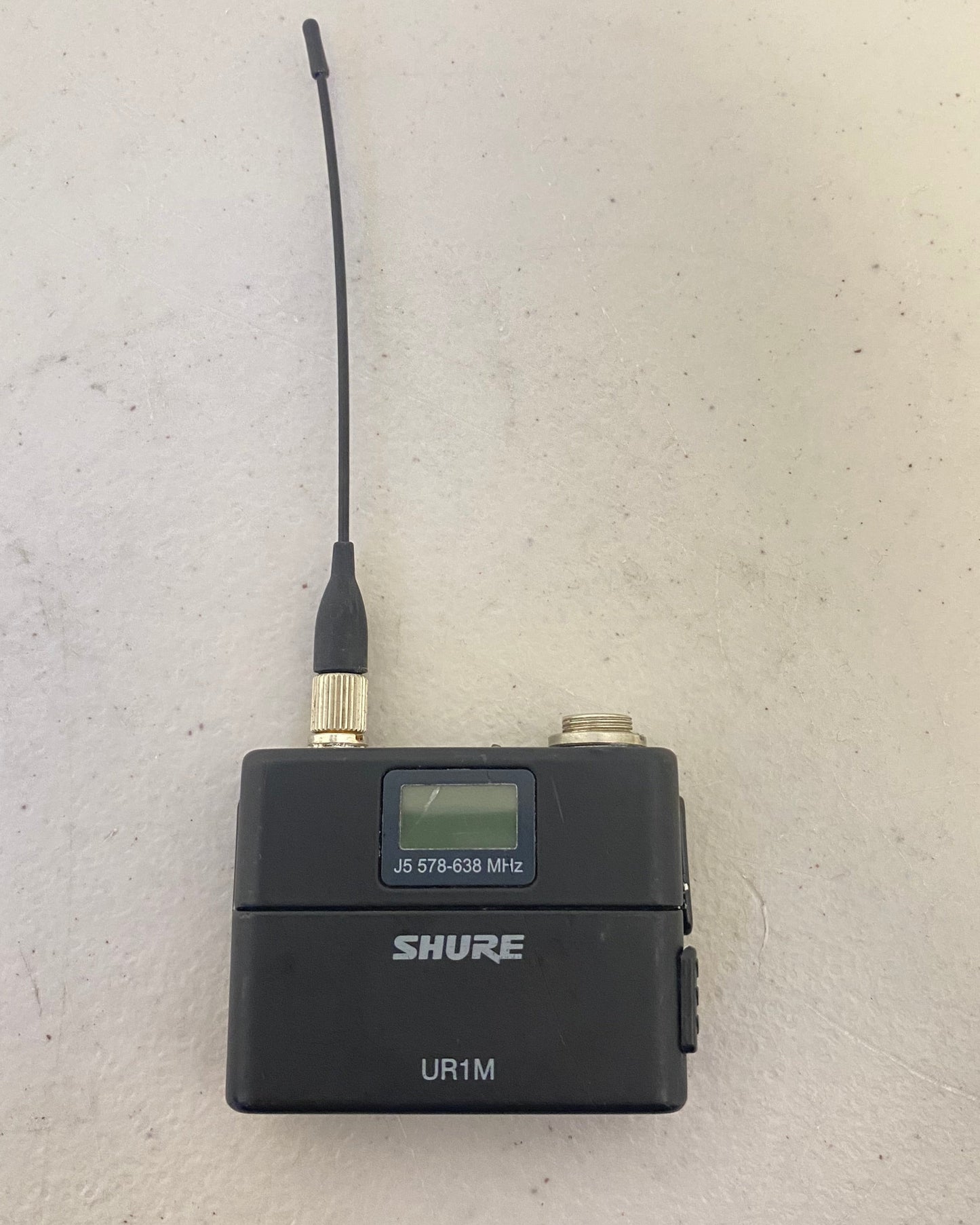 Shure UR1M Bodypack Transmitter, Shure UR1M J5 Bodypack, Shure J5 UR1M Bodypack Transmitter, Shure 578-638 MHz Micro Bodypack, We Sell Professional Audio Equipment. Audio Systems, Amplifiers, Consoles, Mixers, Electronics, Entertainment, Live Sound.