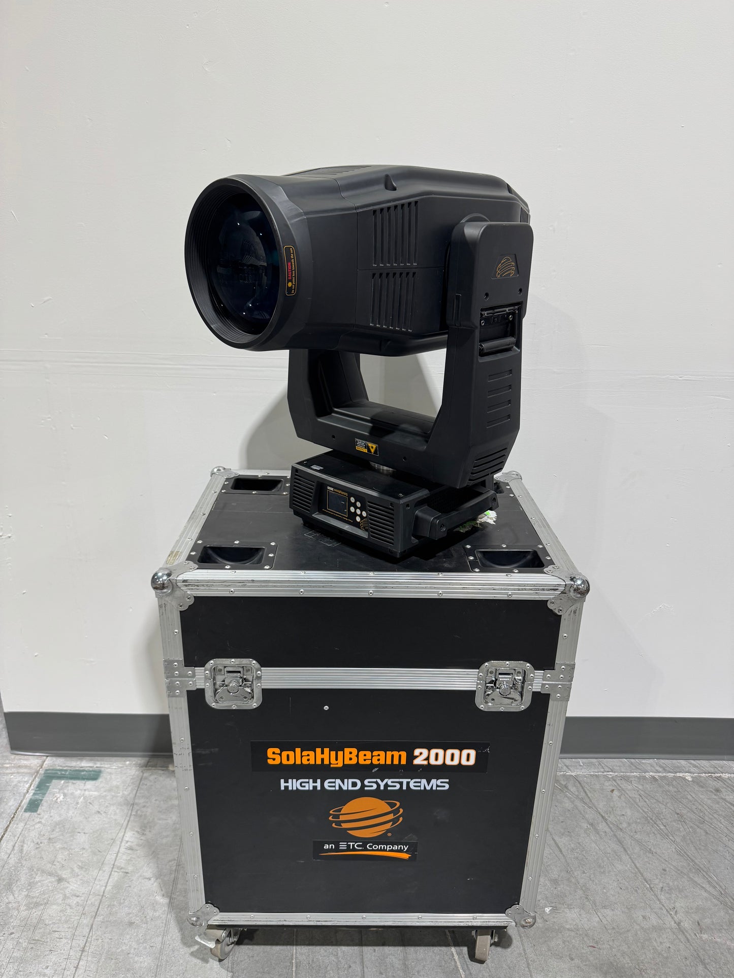 High End Systems SolaHybeam 2000 Hybrid Moving Light, High End Systems SolaHybeam, High End SolaHybeam, SolaHybeam Hybrid Moving Light, High End Moving Stage Light. We Sell Professional Lighting Equipment. Lighting Systems, Fixtures, Consoles, Dimmers, Control Systems, Electronics, Entertainment, Live Lighting.