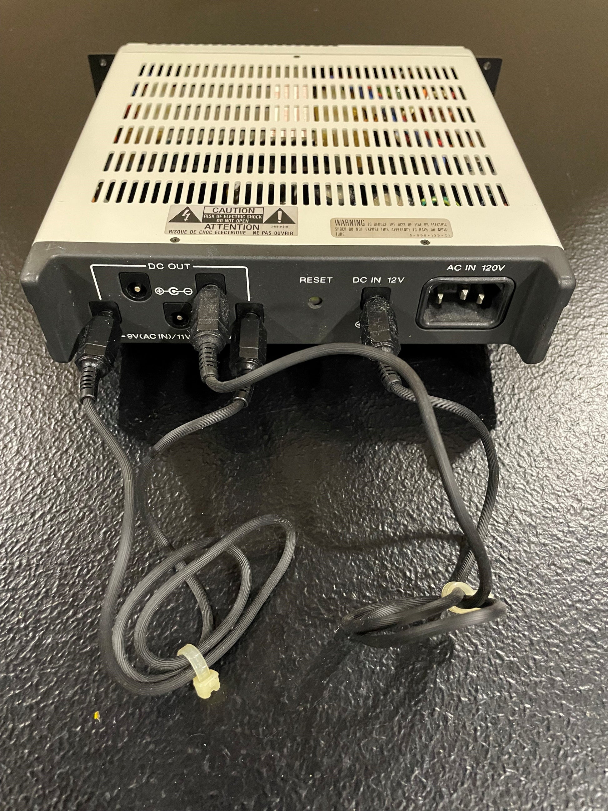 SONY AC-P210 Power Supply. We Sell Professional Audio Equipment. Audio Systems, Amplifiers, Consoles, Mixers, Electronics, Entertainment, Live Sound.