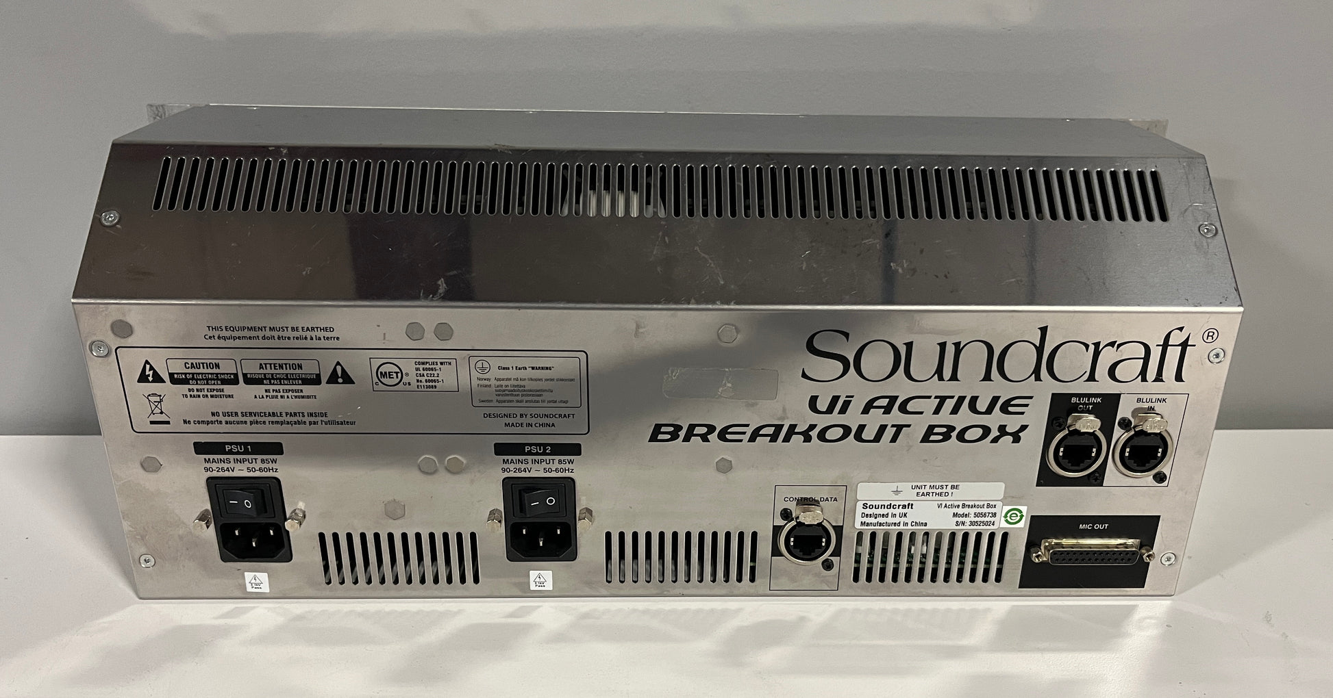 Soundcraft Breakout Box, Soundcraft Active Vi, Soundcraft Blu Link, Breakout Box, Blu Link Soundcraft. We Sell Professional Audio Equipment. Audio Systems, Amplifiers, Consoles, Mixers, Electronics, Entertainment, Live Sound.