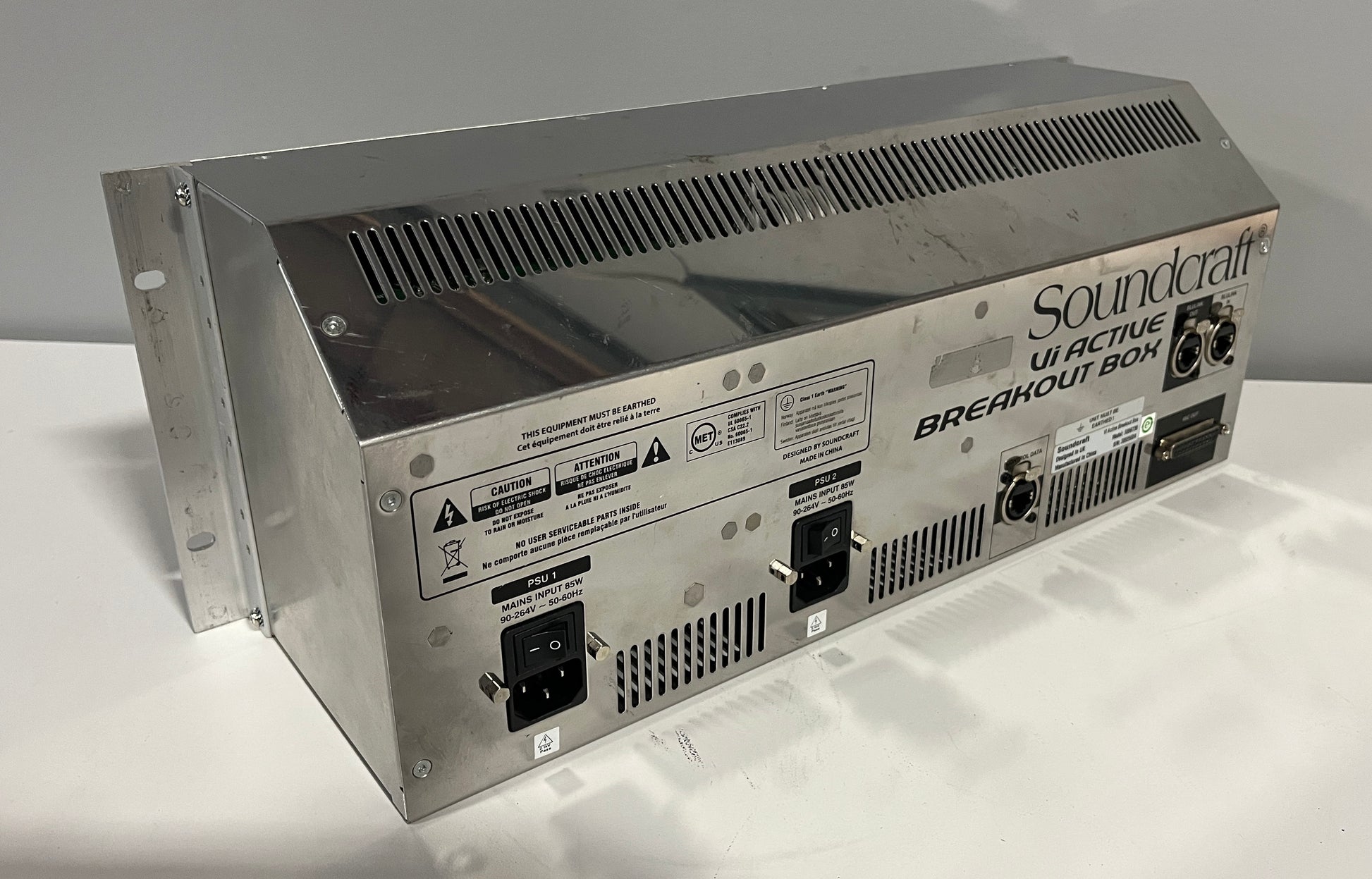 Soundcraft Breakout Box, Soundcraft Active Vi, Soundcraft Blu Link, Breakout Box, Blu Link Soundcraft. We Sell Professional Audio Equipment. Audio Systems, Amplifiers, Consoles, Mixers, Electronics, Entertainment, Live Sound.