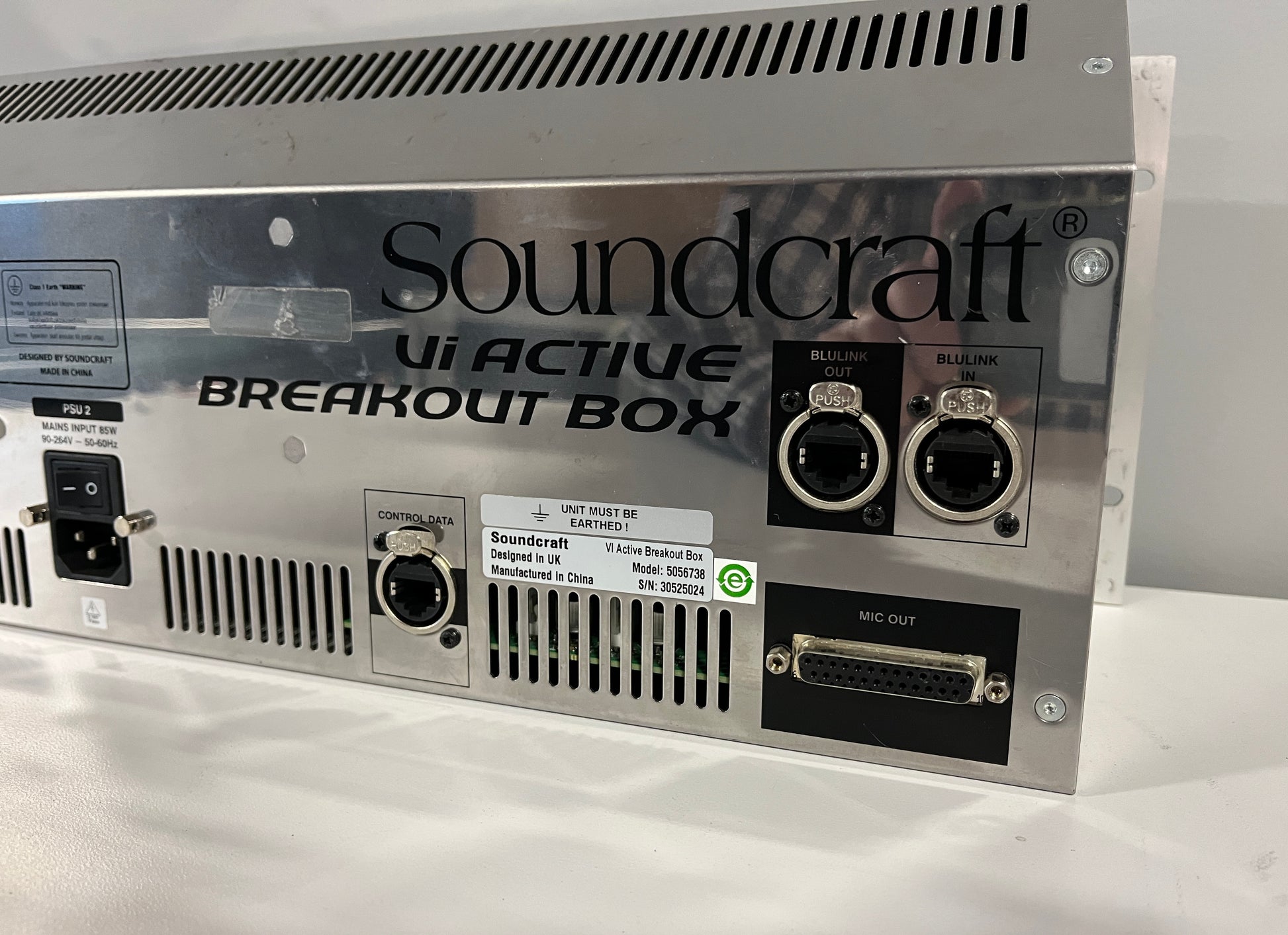 Soundcraft Breakout Box, Soundcraft Active Vi, Soundcraft Blu Link, Breakout Box, Blu Link Soundcraft. We Sell Professional Audio Equipment. Audio Systems, Amplifiers, Consoles, Mixers, Electronics, Entertainment, Live Sound.