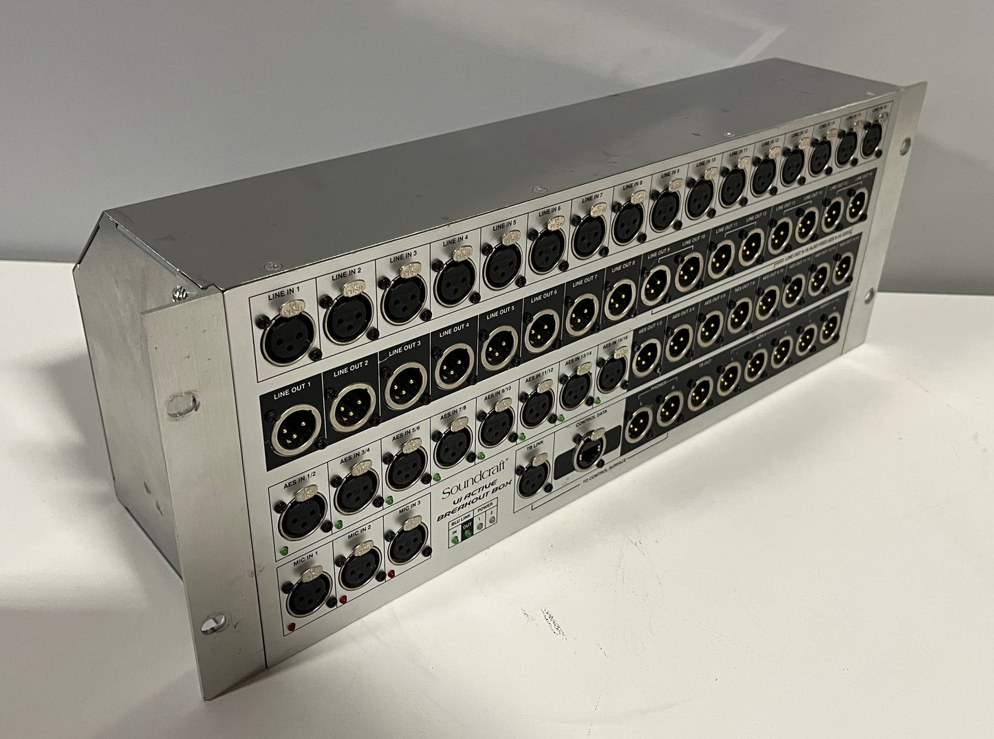 Soundcraft Breakout Box, Soundcraft Active Vi, Soundcraft Blu Link, Breakout Box, Blu Link Soundcraft. We Sell Professional Audio Equipment. Audio Systems, Amplifiers, Consoles, Mixers, Electronics, Entertainment, Live Sound.