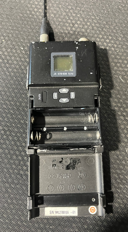 Shure UR1 Beltpack Transmitter J5 578-638 MHz, Shure UR1 Beltpack Transmitter, Shure UR1, Shure UR1 578-638 MHz, Shure UR1 J5. We Sell Professional Audio Equipment. Audio Systems, Amplifiers, Consoles, Mixers, Electronics, Entertainment, Live Sound.