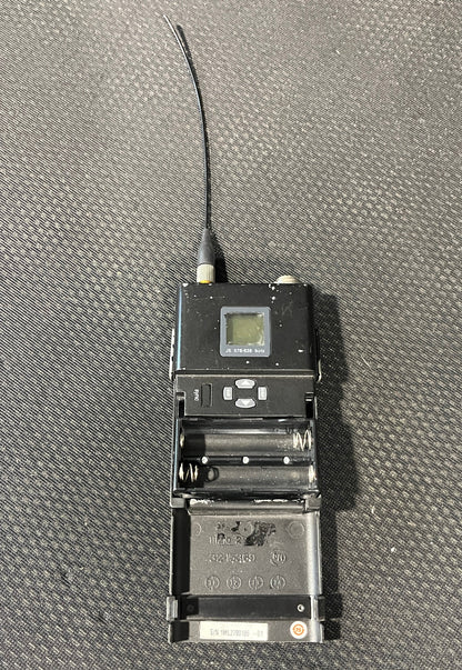 Shure UR1 Beltpack Transmitter J5 578-638 MHz, Shure UR1 Beltpack Transmitter, Shure UR1, Shure UR1 578-638 MHz, Shure UR1 J5. We Sell Professional Audio Equipment. Audio Systems, Amplifiers, Consoles, Mixers, Electronics, Entertainment, Live Sound.