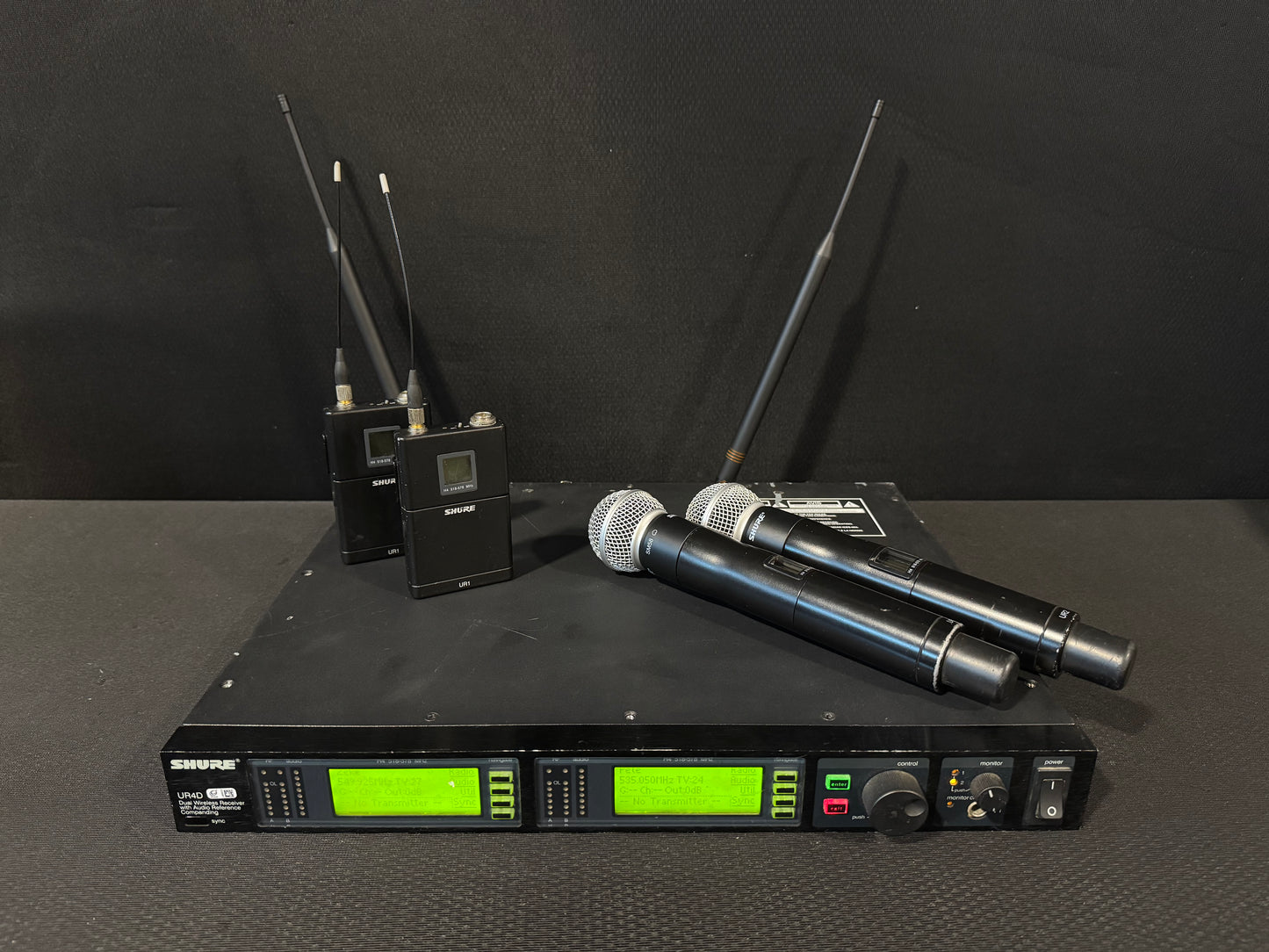 Shure UR4D Dual Receiver Package, Shure UR4D H4, Shure UR4D Package, Shure UR4D with UR1 and UR2, Shure UR4D H4 Band 518-578 MHz. We Sell Professional Audio Equipment. Audio Systems, Amplifiers, Consoles, Mixers, Electronics, Entertainment, Live Sound.