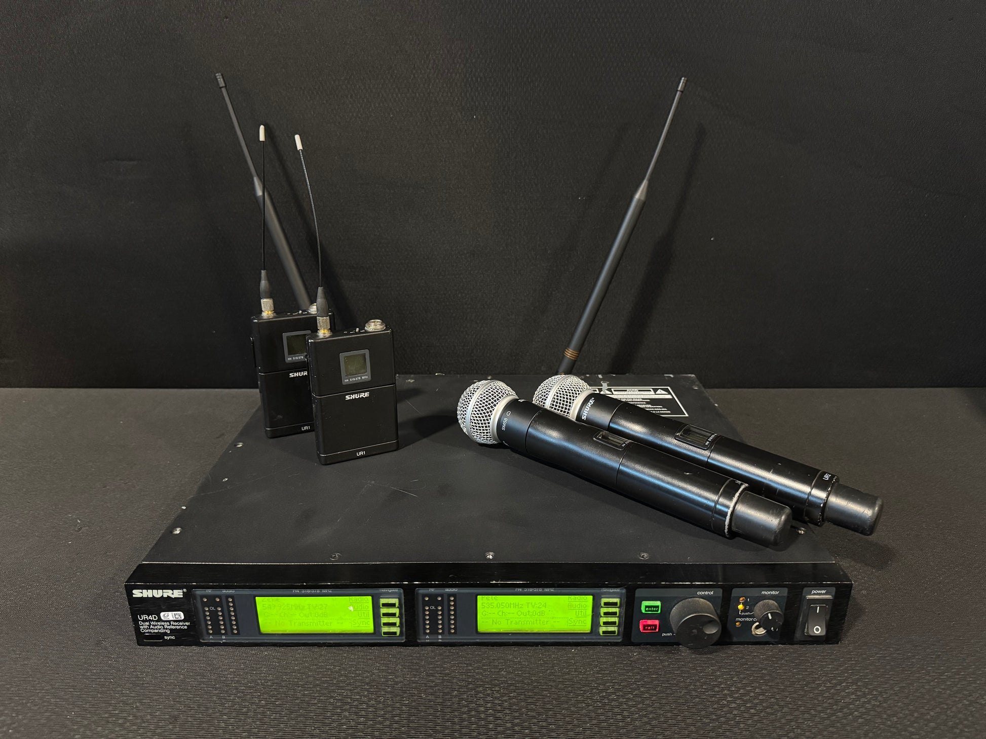 Shure UR4D Dual Receiver Package, Shure UR4D H4, Shure UR4D Package, Shure UR4D with UR1 and UR2, Shure UR4D H4 Band 518-578 MHz. We Sell Professional Audio Equipment. Audio Systems, Amplifiers, Consoles, Mixers, Electronics, Entertainment, Live Sound.