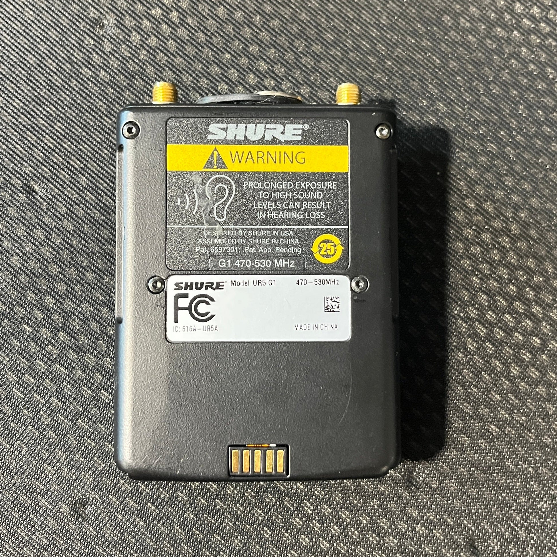 Shure UR5 UHF Bodypack Receiver G1 470-530 MHz, Shure UR5, Shure UR5 UHF Bodypack Receiver, Shure UR5 G1, Shure Bodypack Receiver. We Sell Professional Audio Equipment. Audio Systems, Amplifiers, Consoles, Mixers, Electronics, Entertainment, Live Sound.