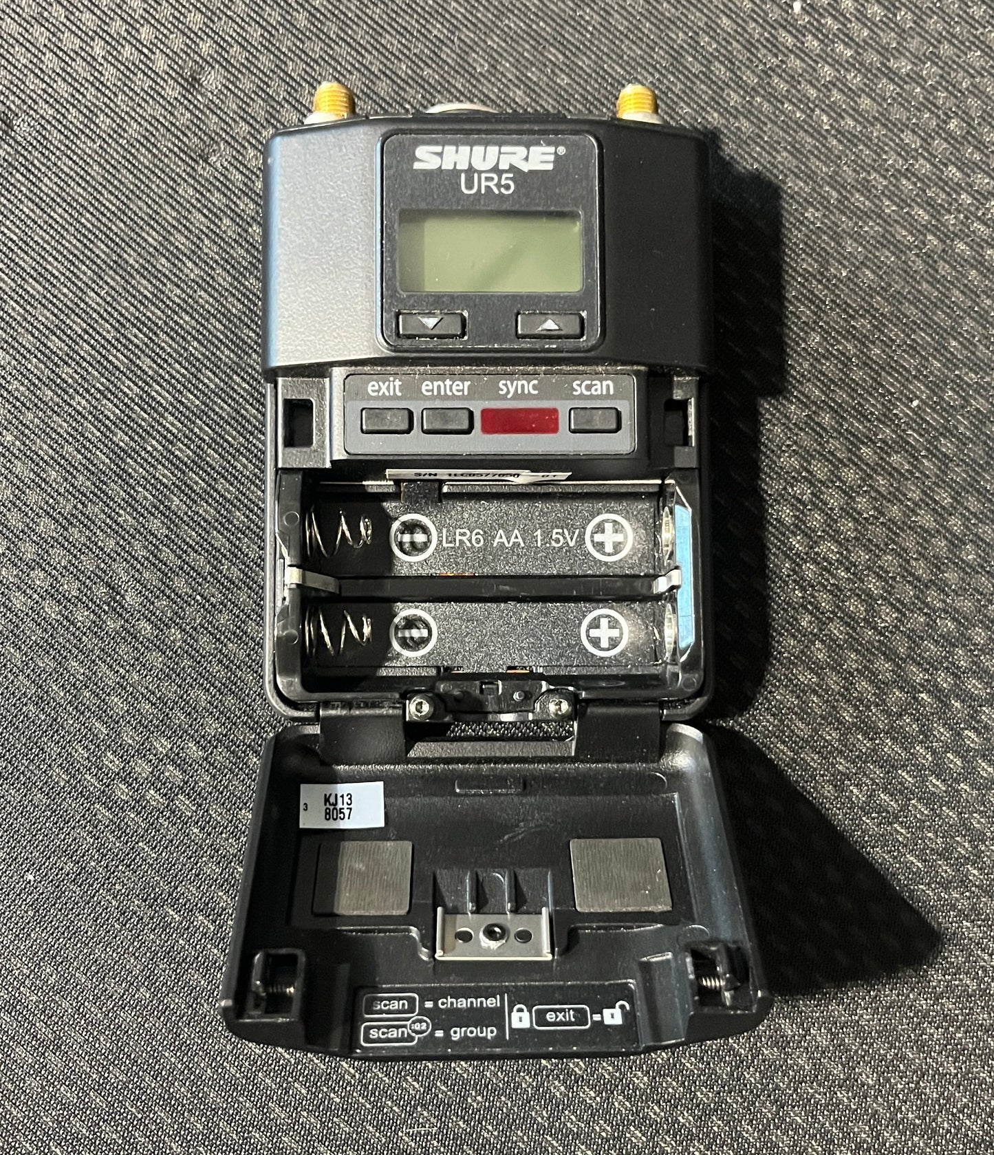 Shure UR5 UHF Bodypack Receiver G1 470-530 MHz, Shure UR5, Shure UR5 UHF Bodypack Receiver, Shure UR5 G1, Shure Bodypack Receiver. We Sell Professional Audio Equipment. Audio Systems, Amplifiers, Consoles, Mixers, Electronics, Entertainment, Live Sound.